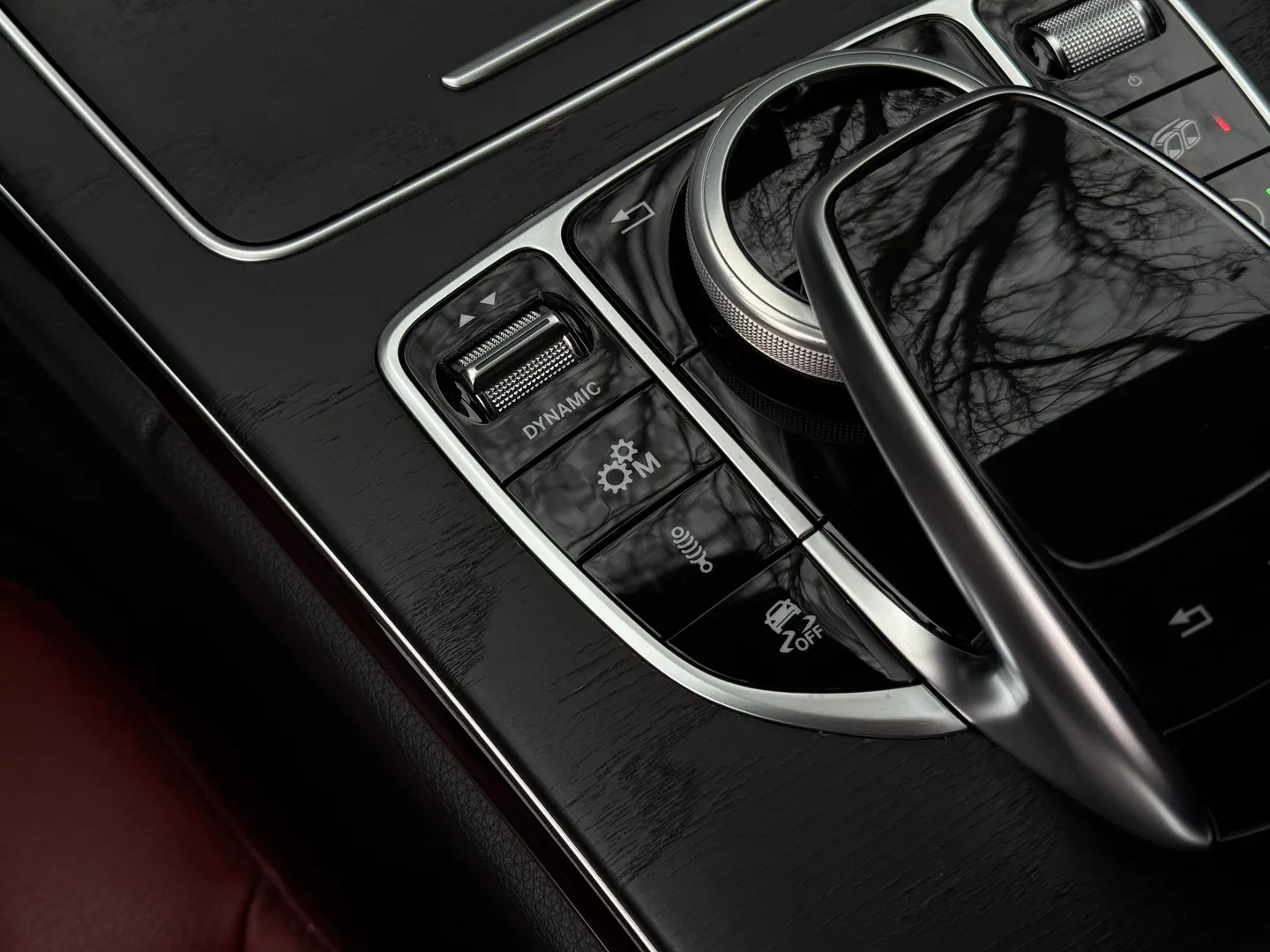 Mercedes Benz C43 AMG Sedan — photo 48