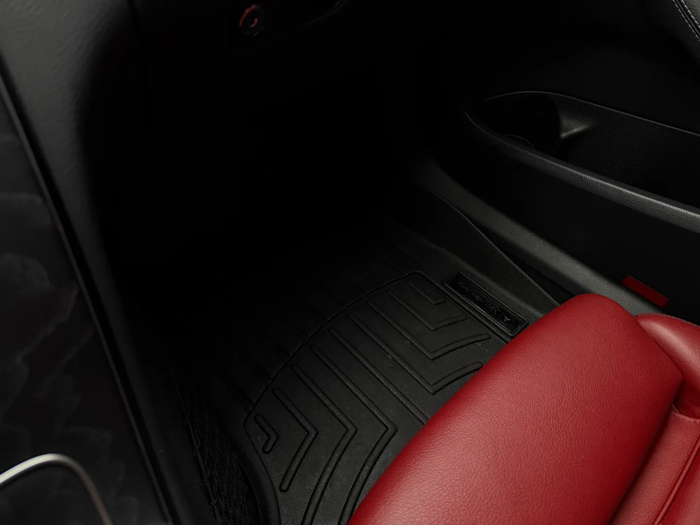 Mercedes Benz C43 AMG Sedan — photo 65
