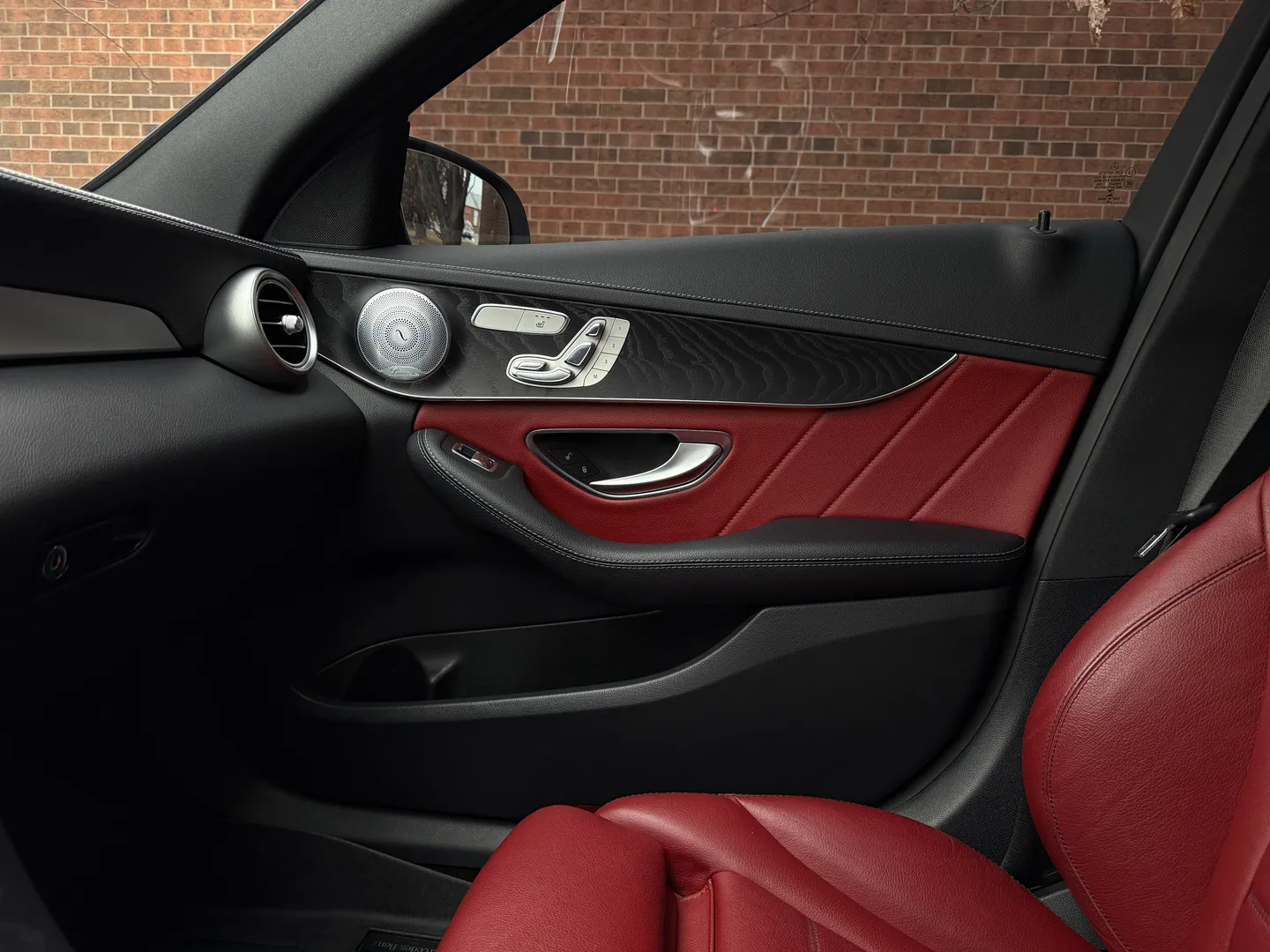 Mercedes Benz C43 AMG Sedan — photo 66