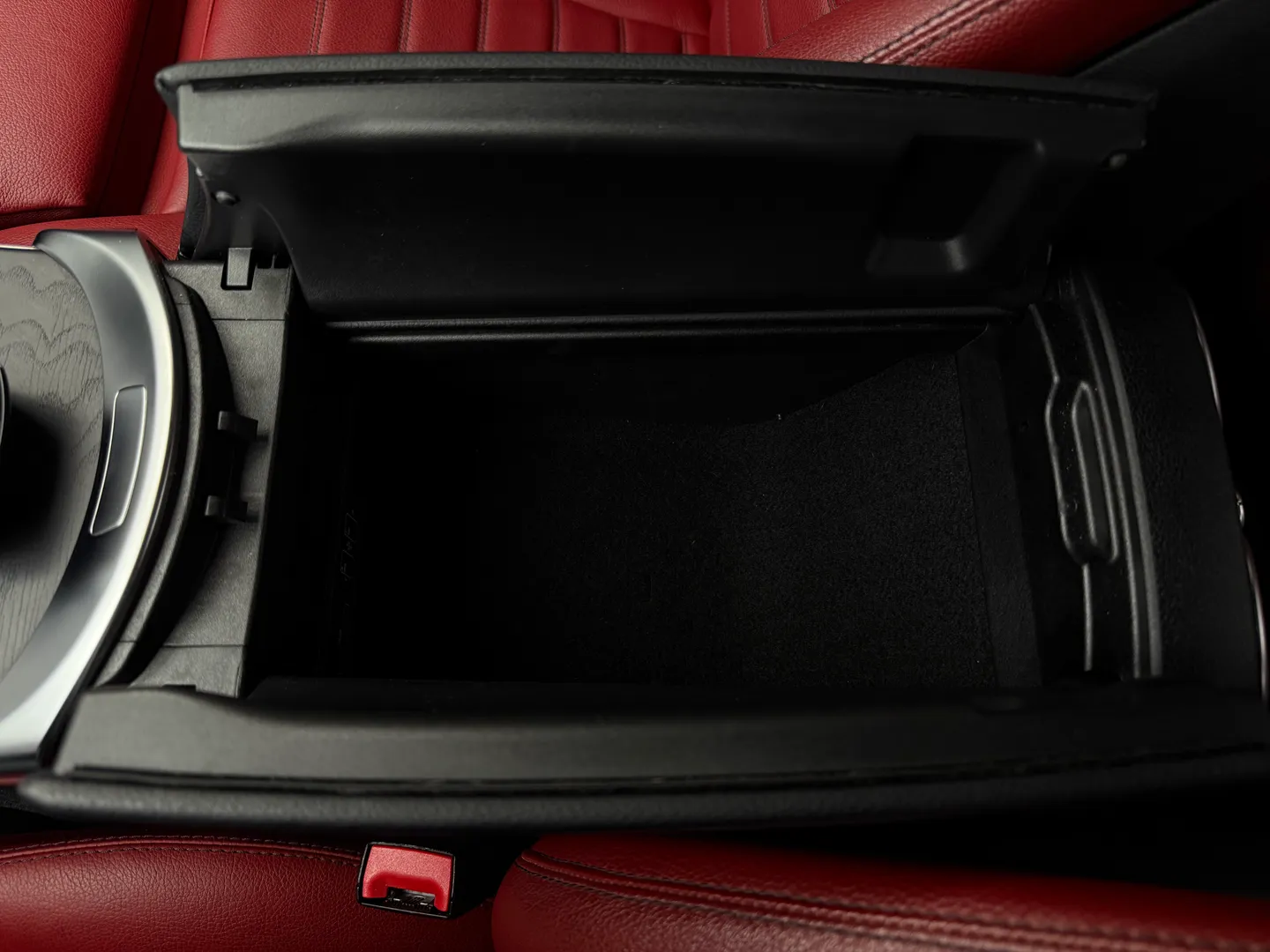 Mercedes Benz C43 AMG Sedan — photo 69
