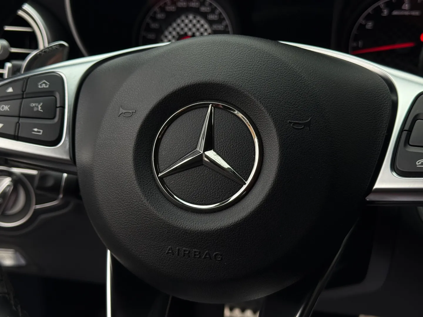 Mercedes Benz C43 AMG Sedan — photo 74