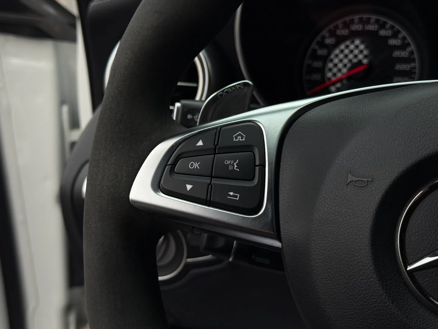 Mercedes Benz C43 AMG Sedan — photo 75