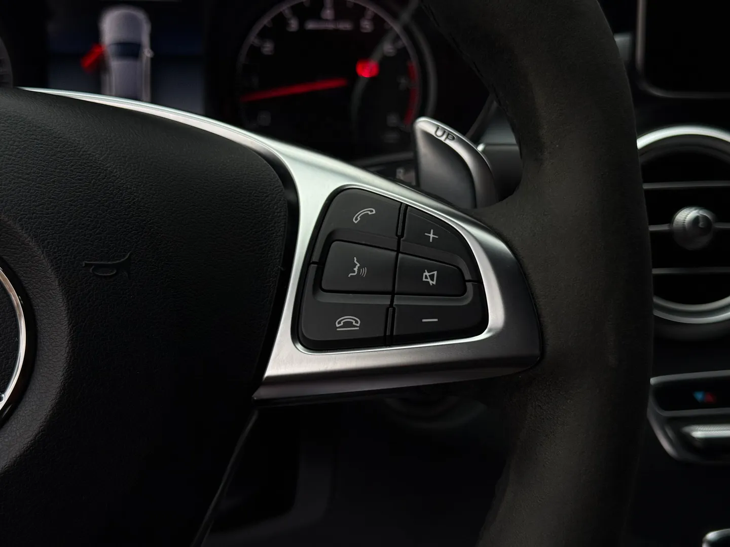 Mercedes Benz C43 AMG Sedan — photo 76