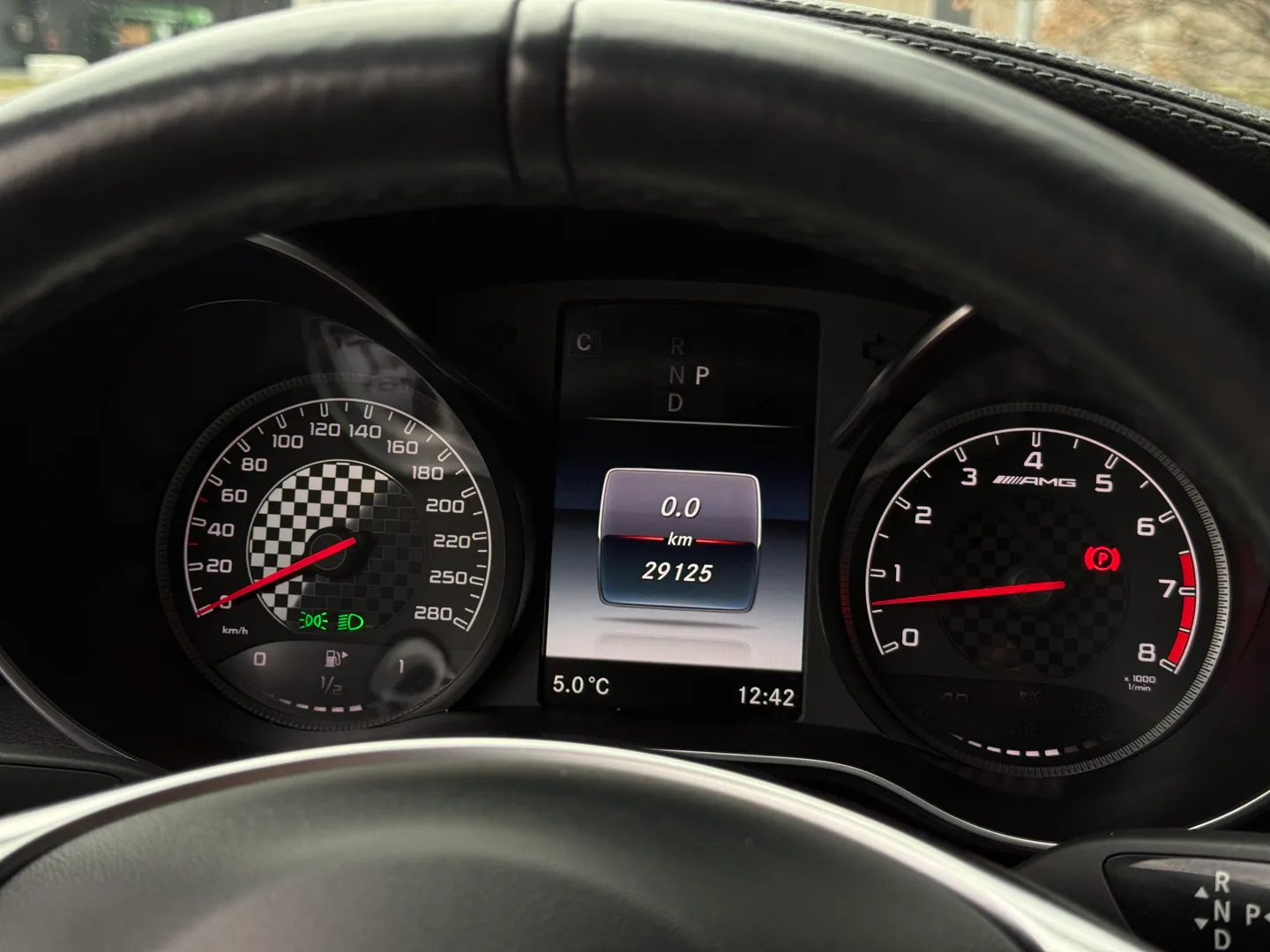Mercedes Benz C43 AMG Sedan — photo 79