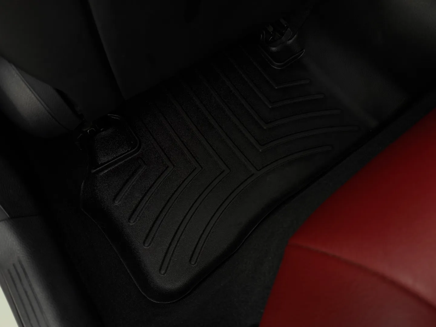 Mercedes Benz C43 AMG Sedan — photo 89