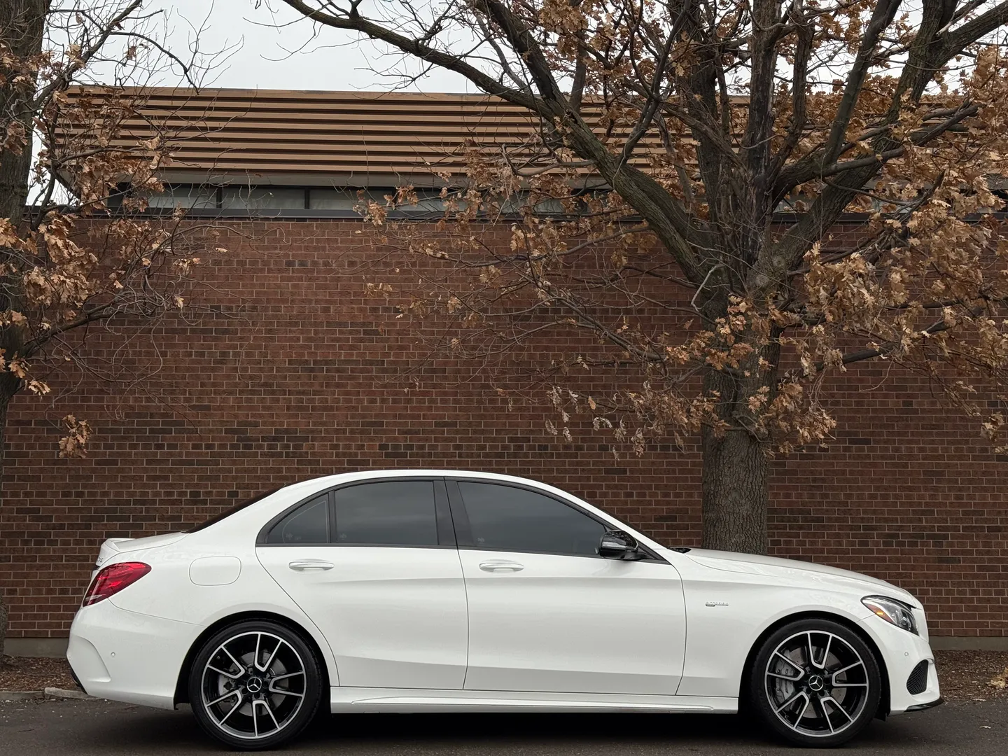 Mercedes Benz C43 AMG Sedan — photo 93