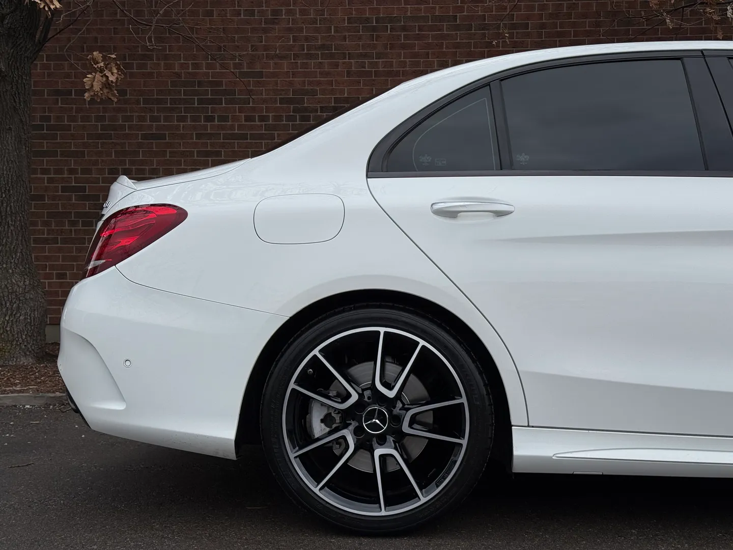 Mercedes Benz C43 AMG Sedan — photo 94
