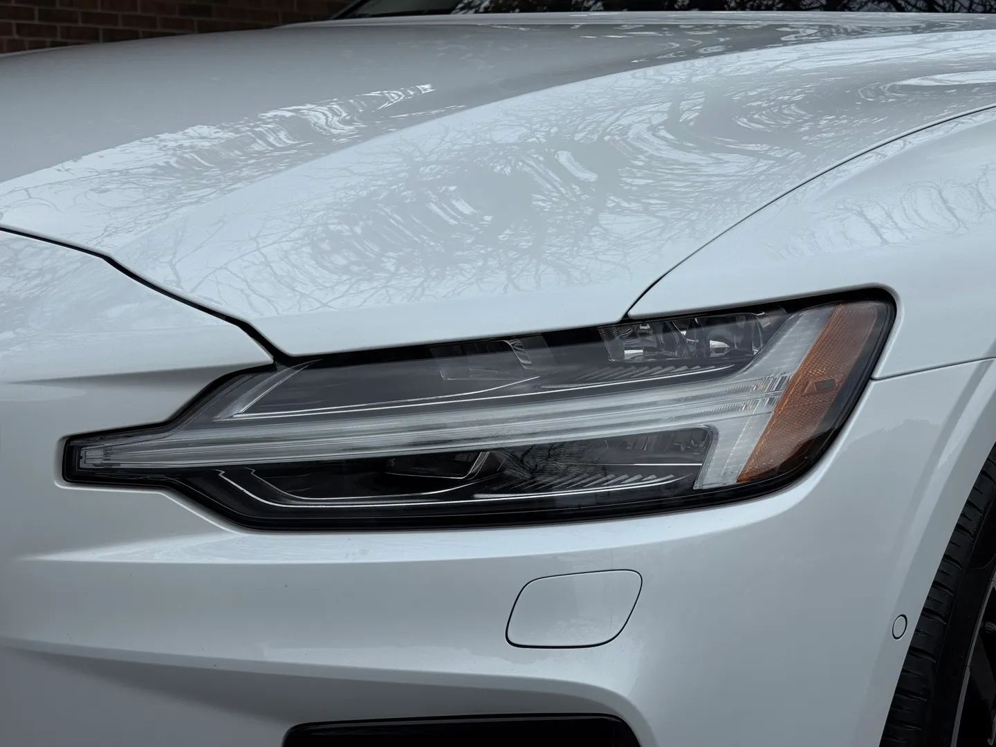 Volvo S60 Plus Dark Theme — photo 6