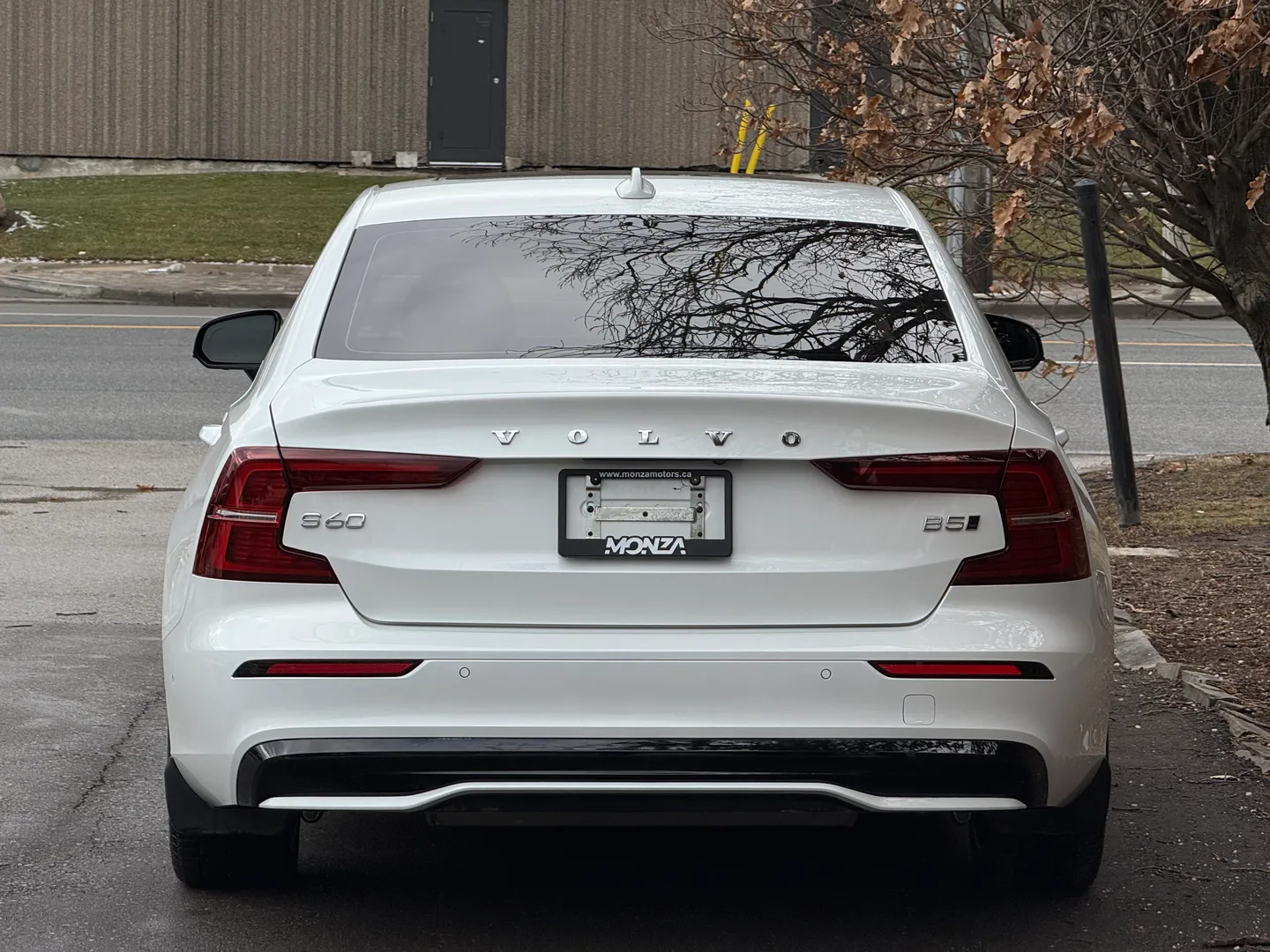 Volvo S60 Plus Dark Theme — photo 21