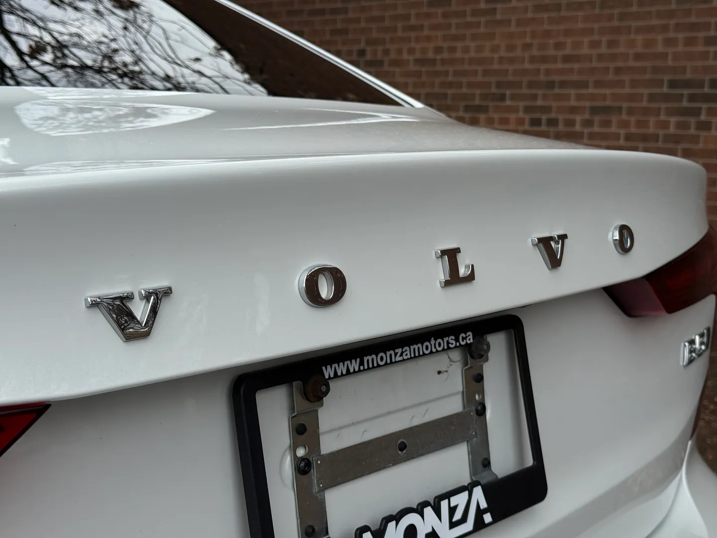 Volvo S60 Plus Dark Theme — photo 25