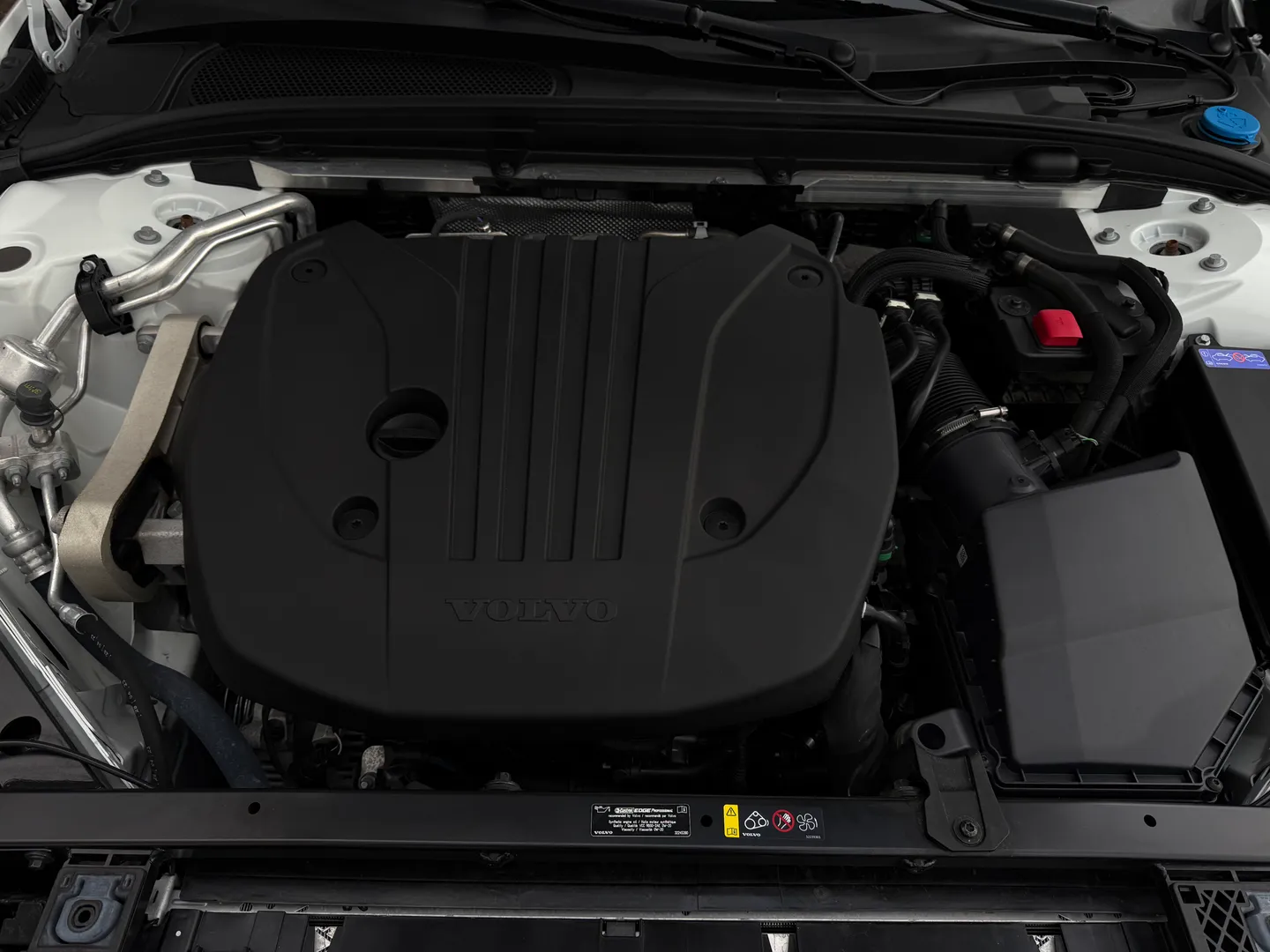 Volvo S60 Plus Dark Theme — photo 29