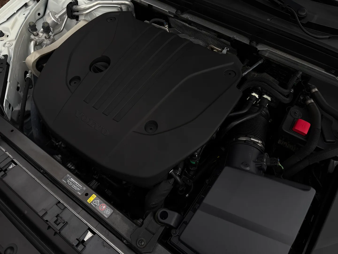 Volvo S60 Plus Dark Theme — photo 30