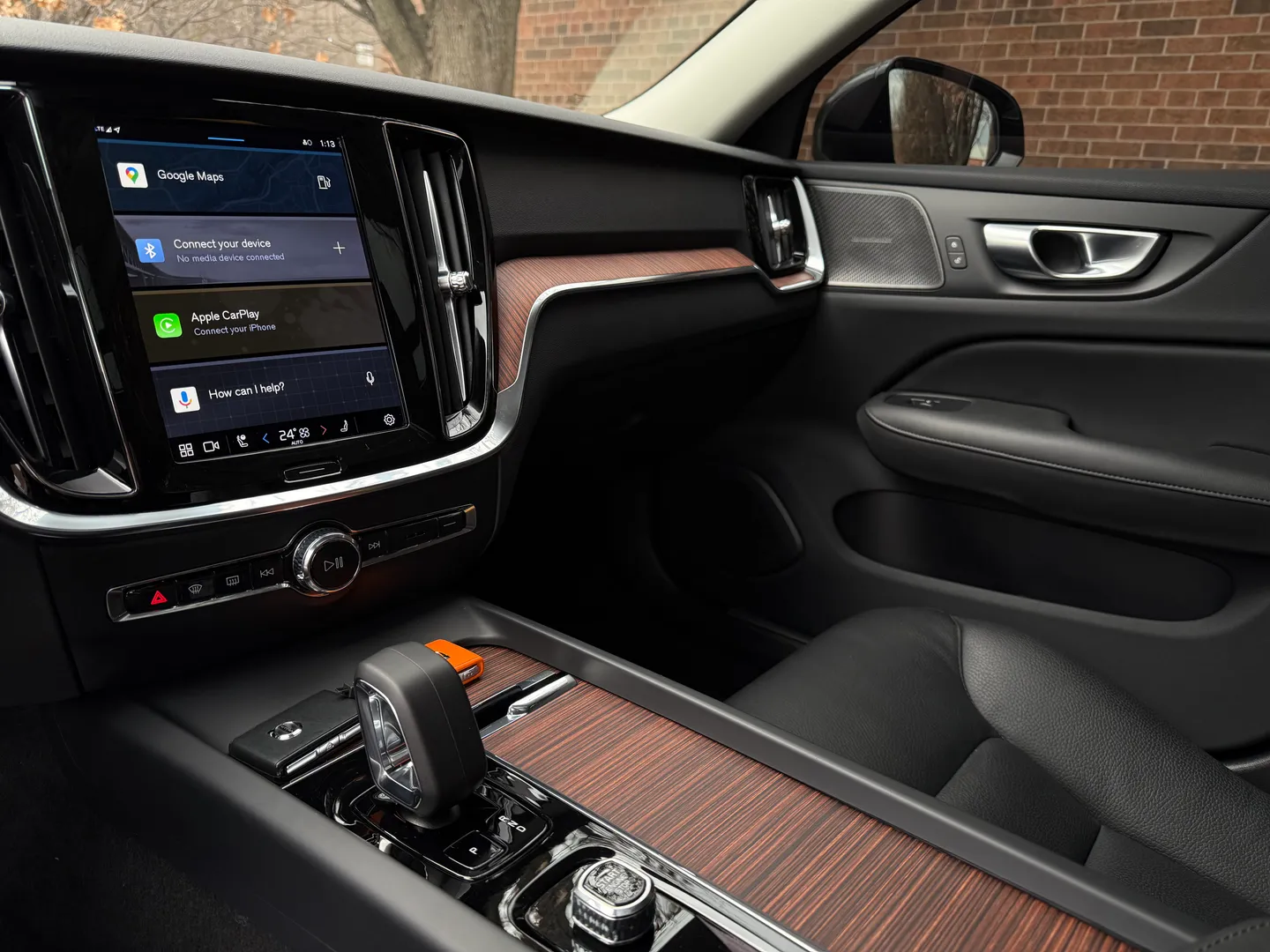 Volvo S60 Plus Dark Theme — photo 38