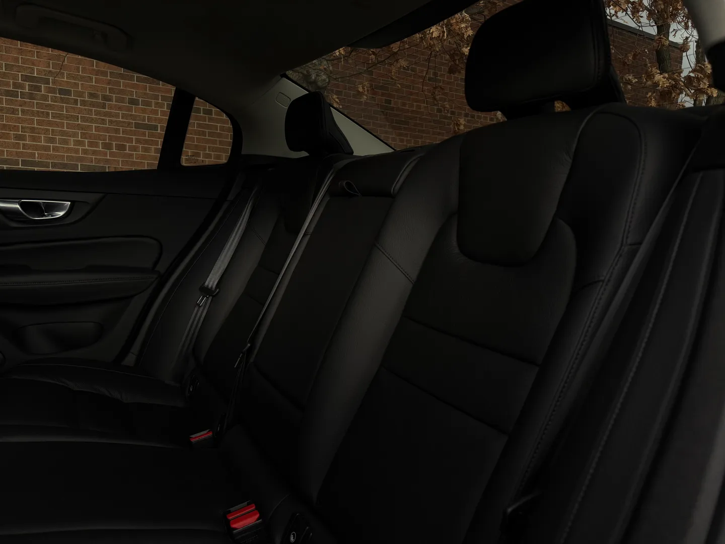 Volvo S60 Plus Dark Theme — photo 72