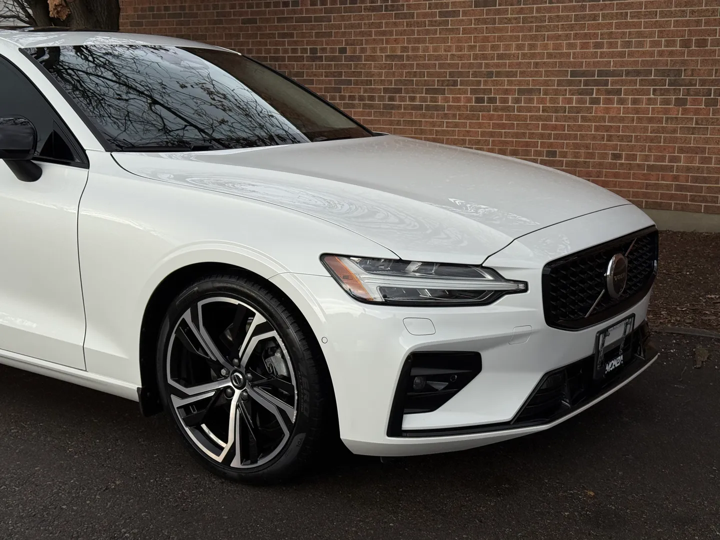 Volvo S60 Plus Dark Theme — photo 81