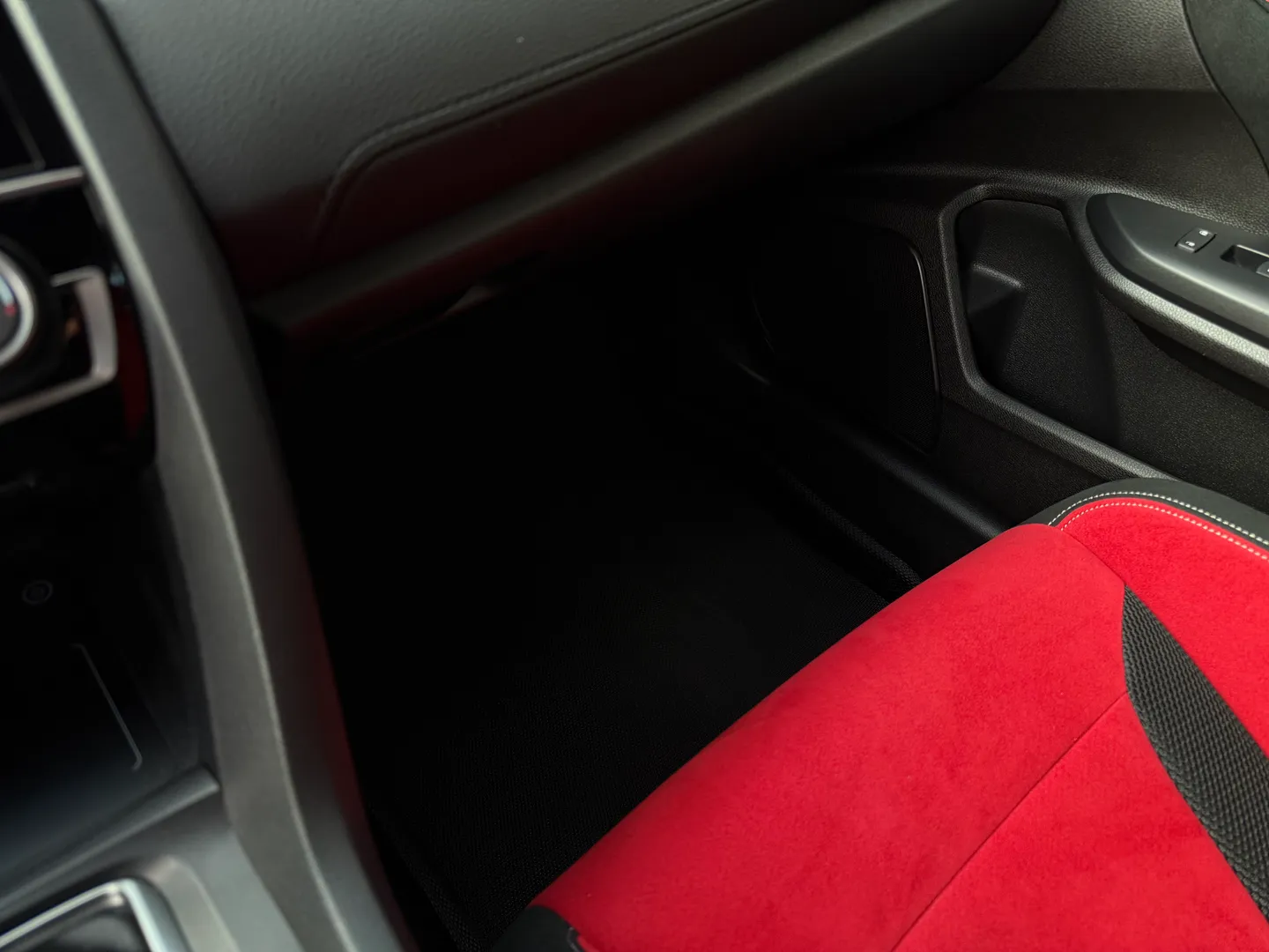 Honda Civic Type R 6 Speed Manual — photo 66