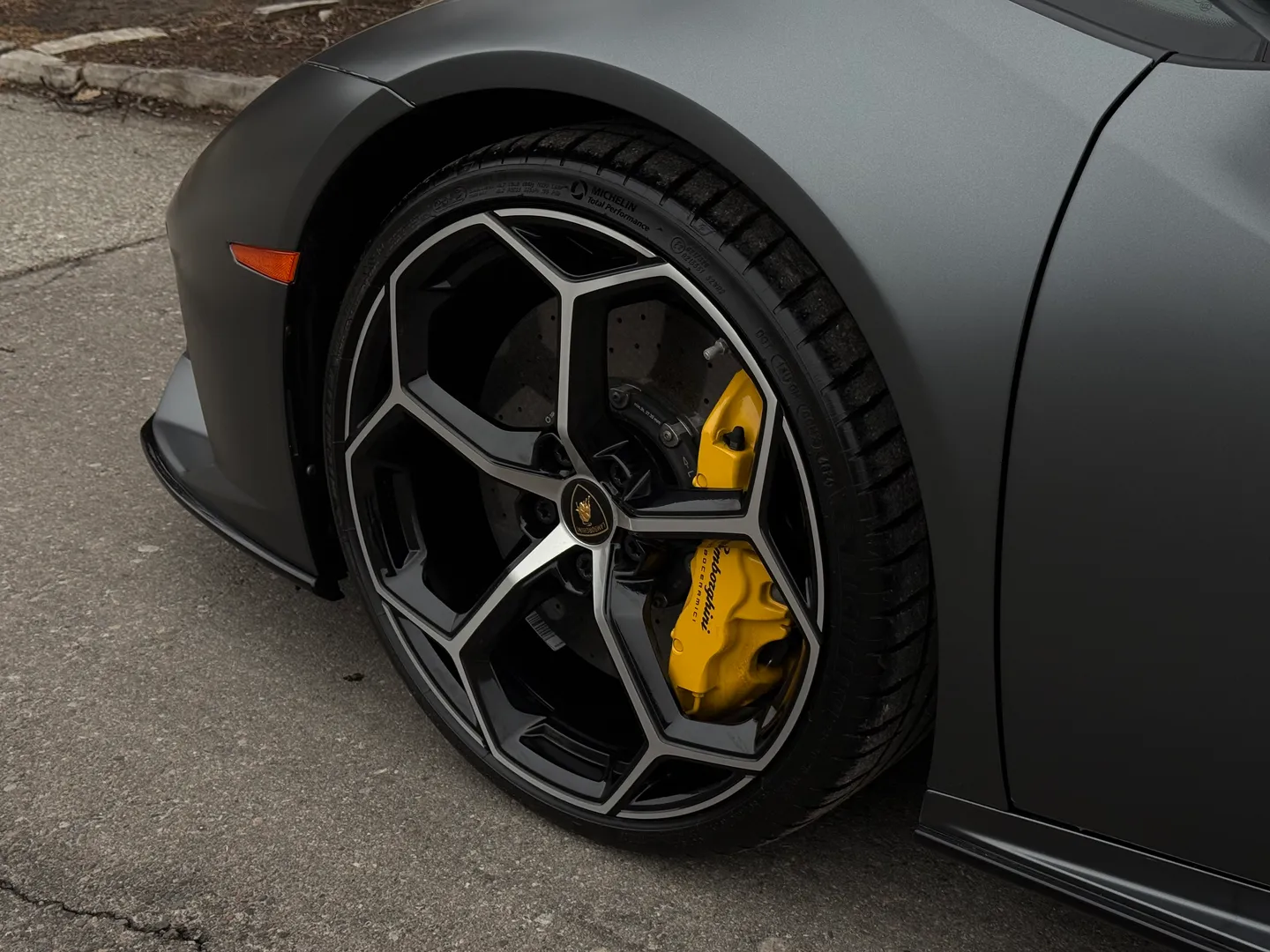 Lamborghini Huracan Evo LP 640-4 Coupe — photo 14