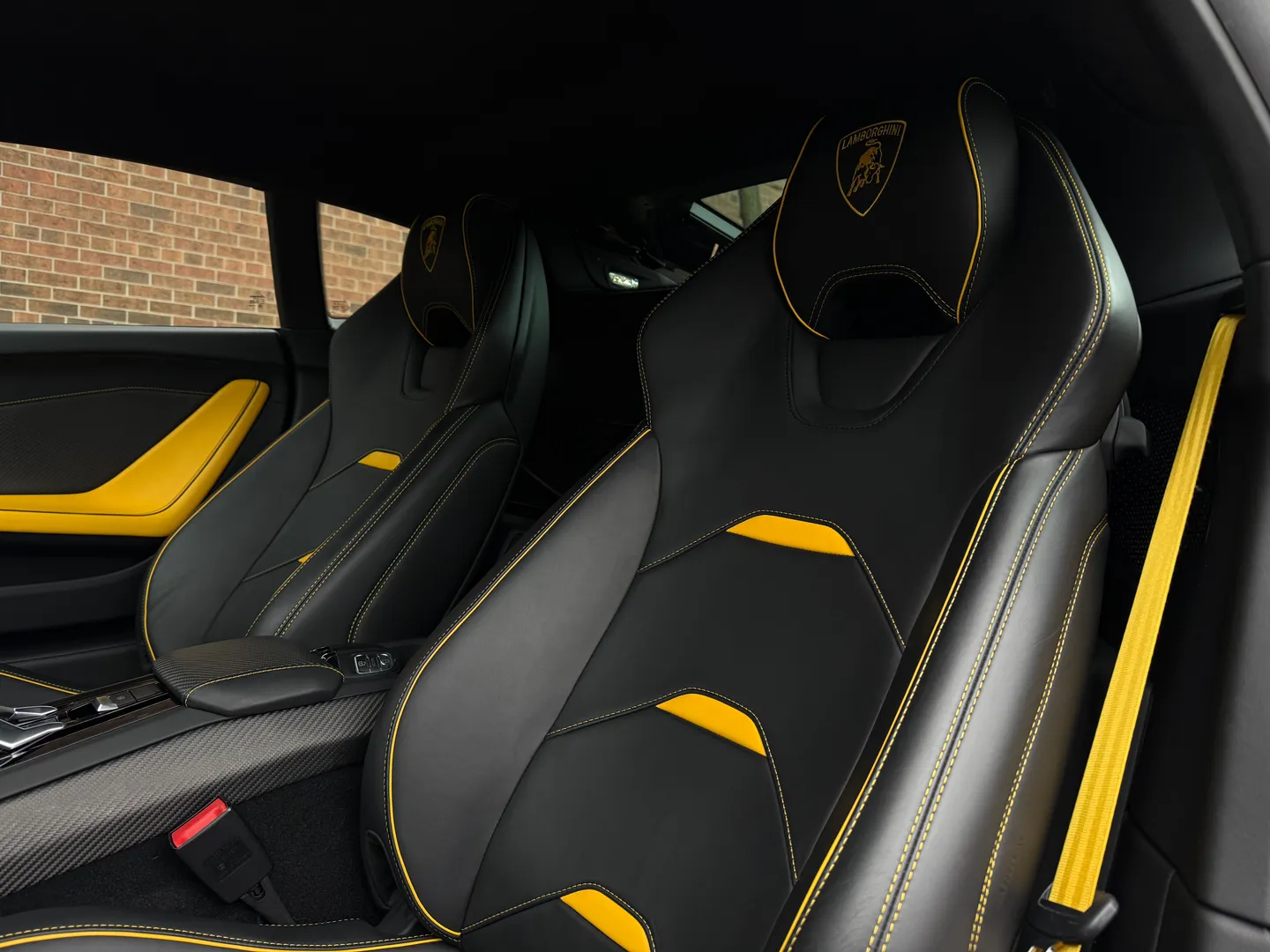Lamborghini Huracan Evo LP 640-4 Coupe — photo 39
