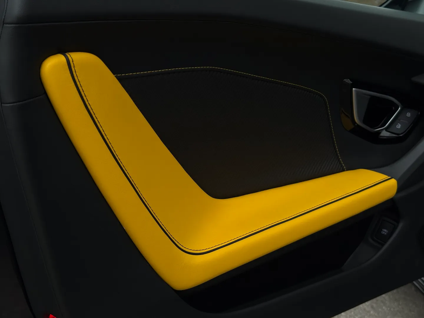 Lamborghini Huracan Evo LP 640-4 Coupe — photo 47