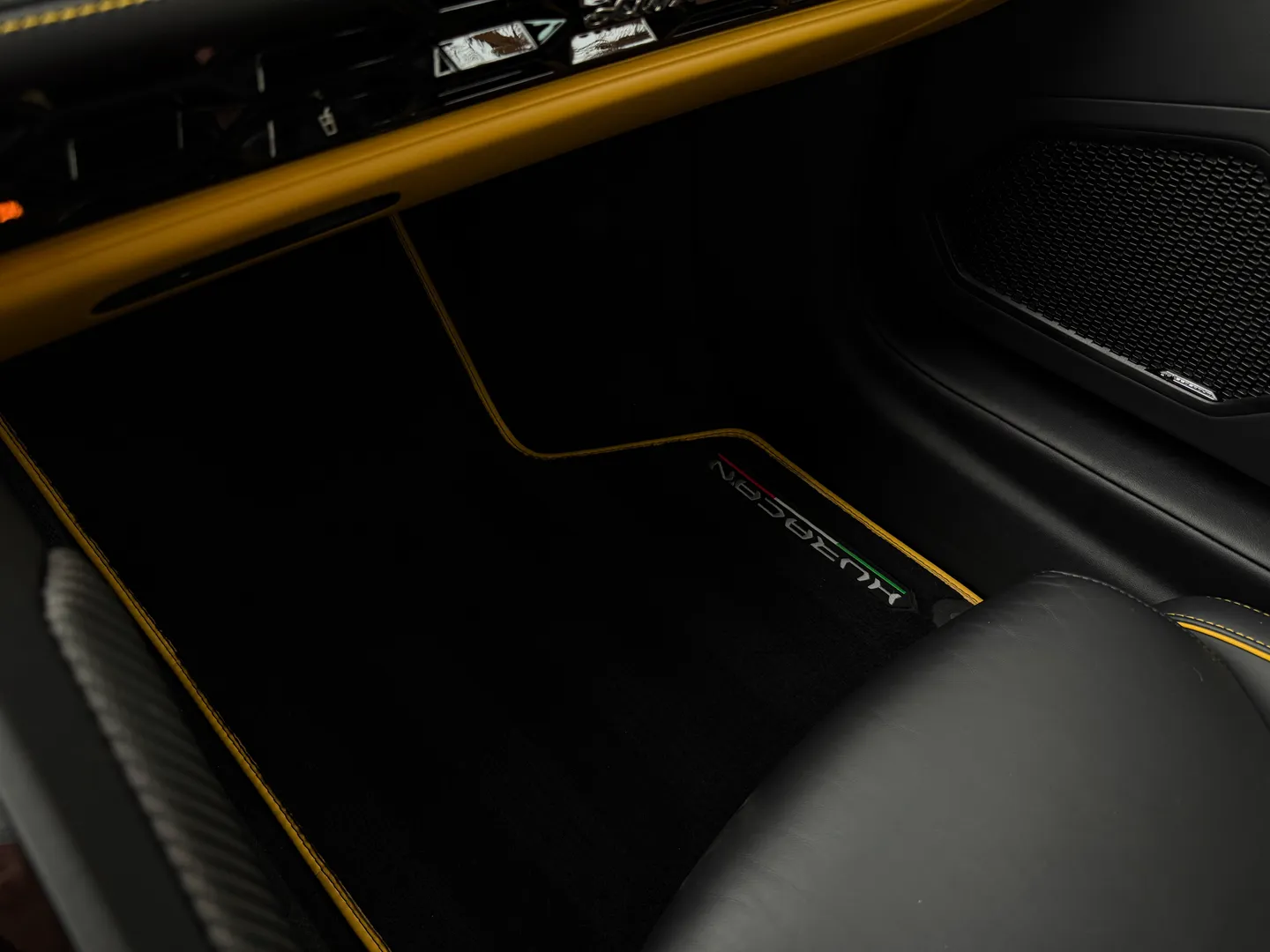 Lamborghini Huracan Evo LP 640-4 Coupe — photo 63