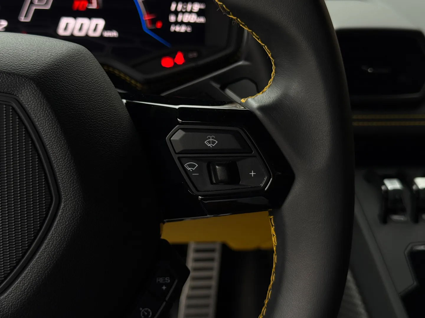 Lamborghini Huracan Evo LP 640-4 Coupe — photo 71