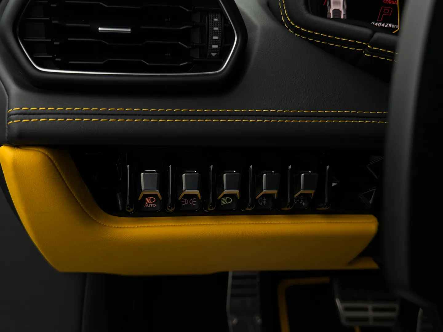 Lamborghini Huracan Evo LP 640-4 Coupe — photo 79