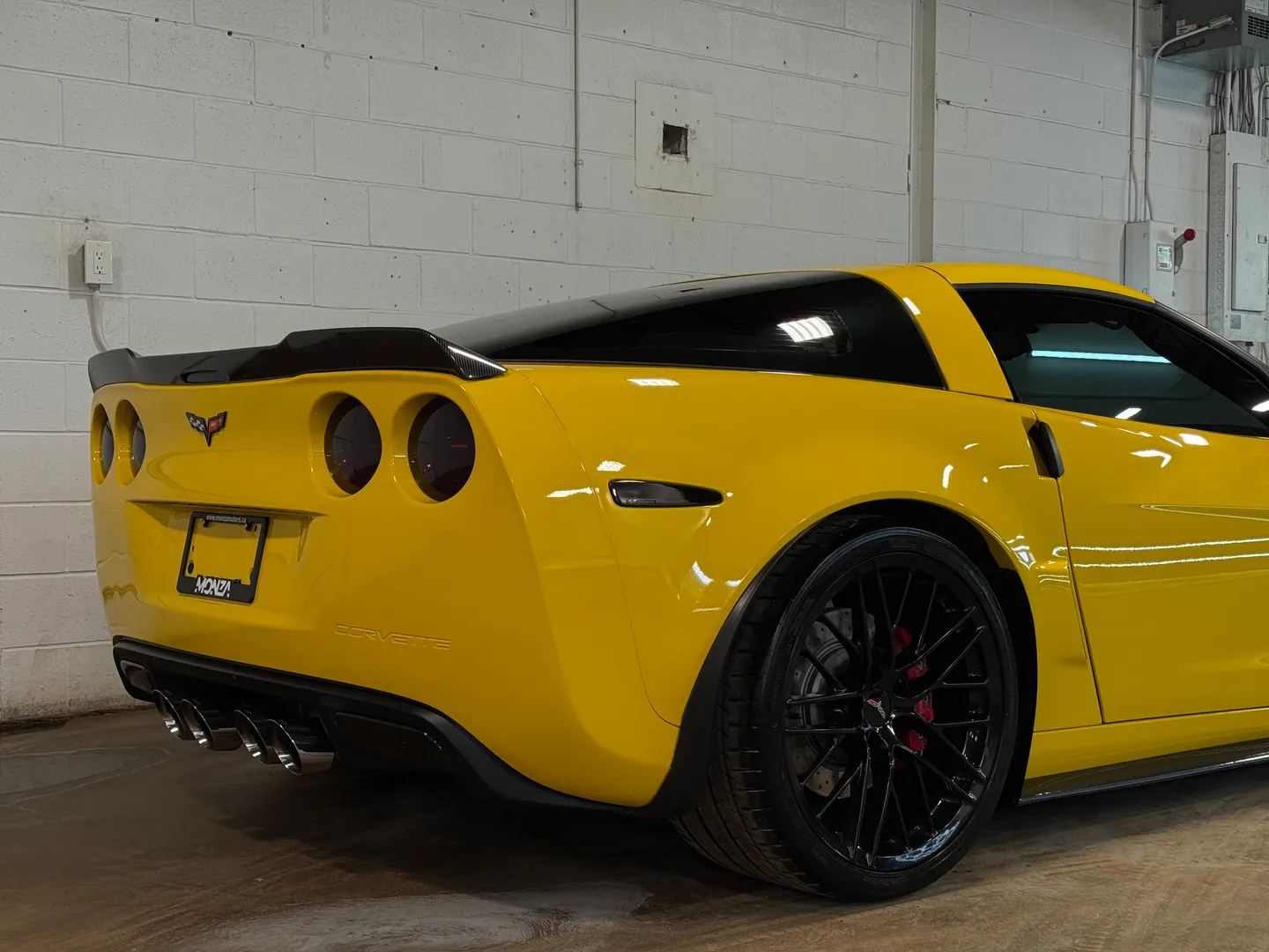 Chevrolet Corvette Z06 — photo 9