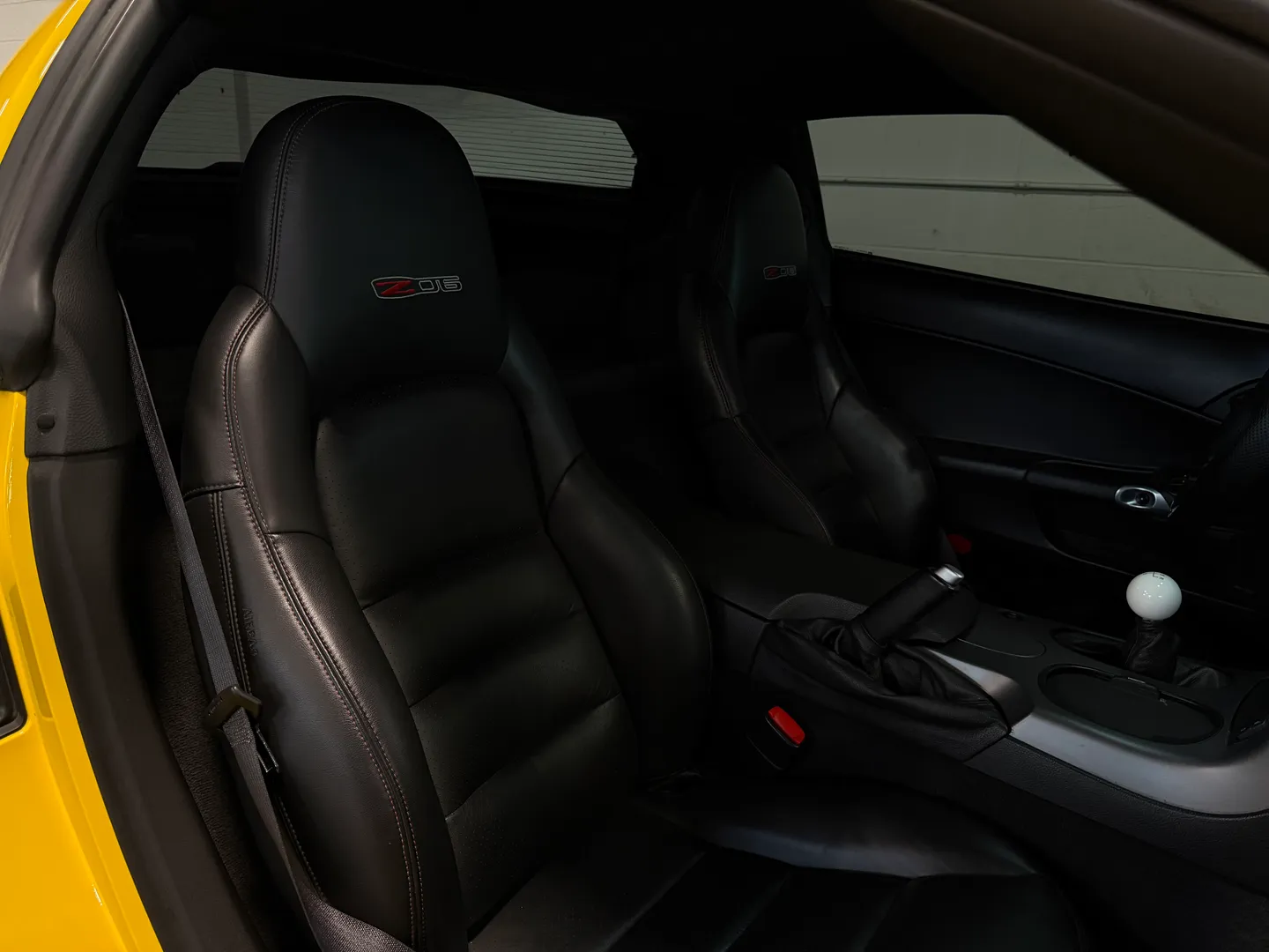 Chevrolet Corvette Z06 — photo 13