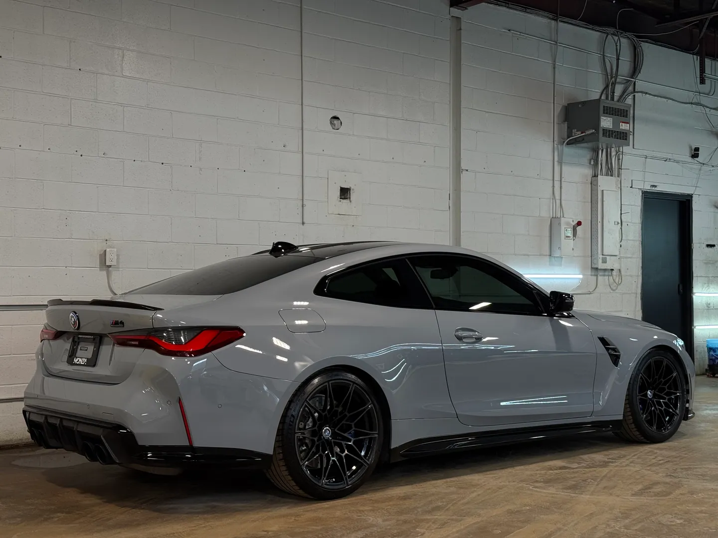 BMW M4 Competition Coupe — photo 9