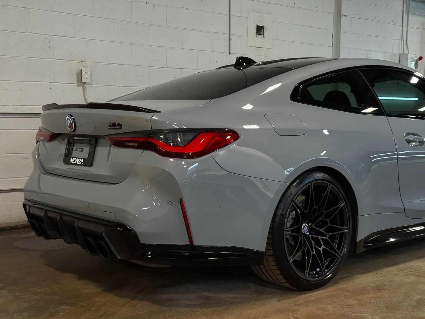 BMW M4 Competition Coupe — photo 10
