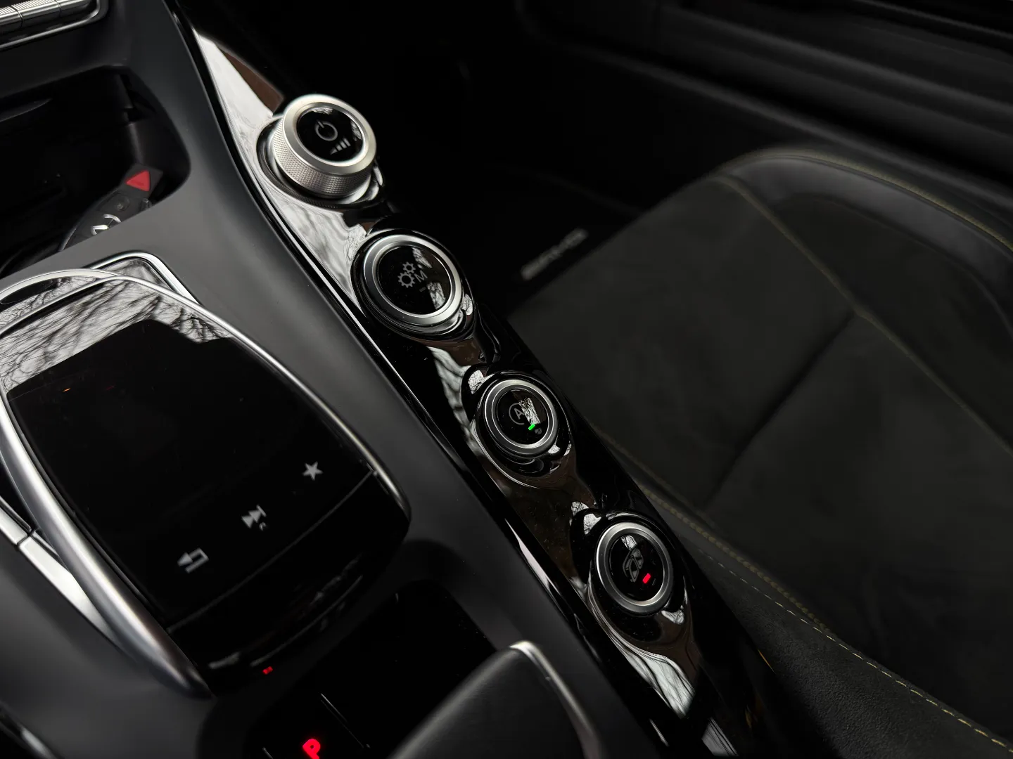 Mercedes Benz AMG GTR Coupe  — photo 55
