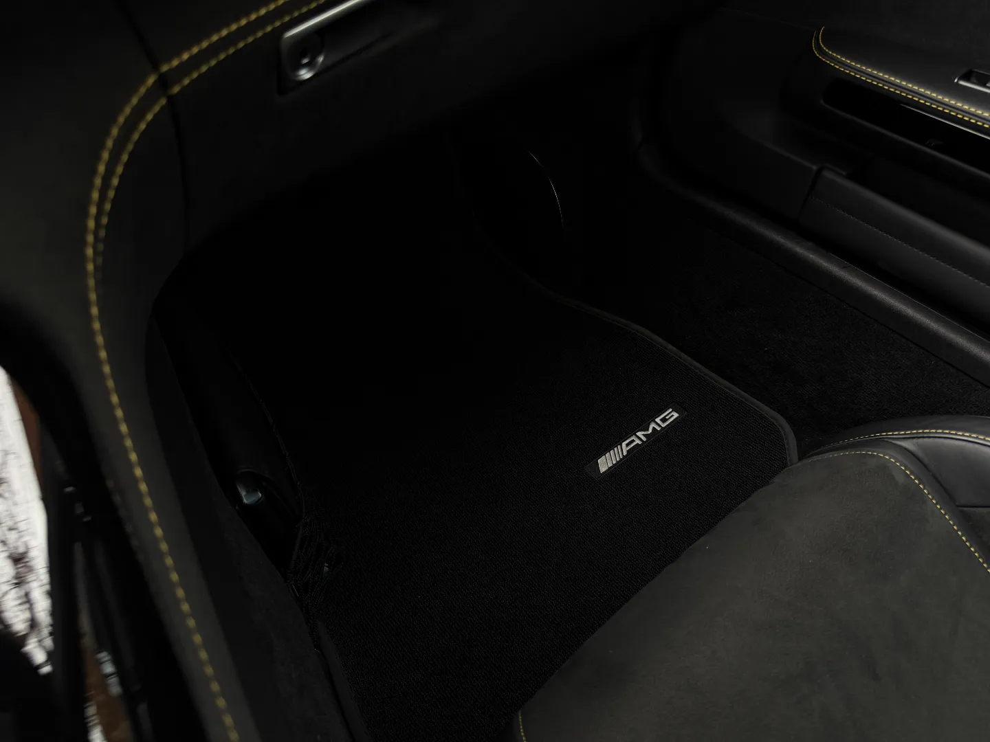 Mercedes Benz AMG GTR Coupe  — photo 74