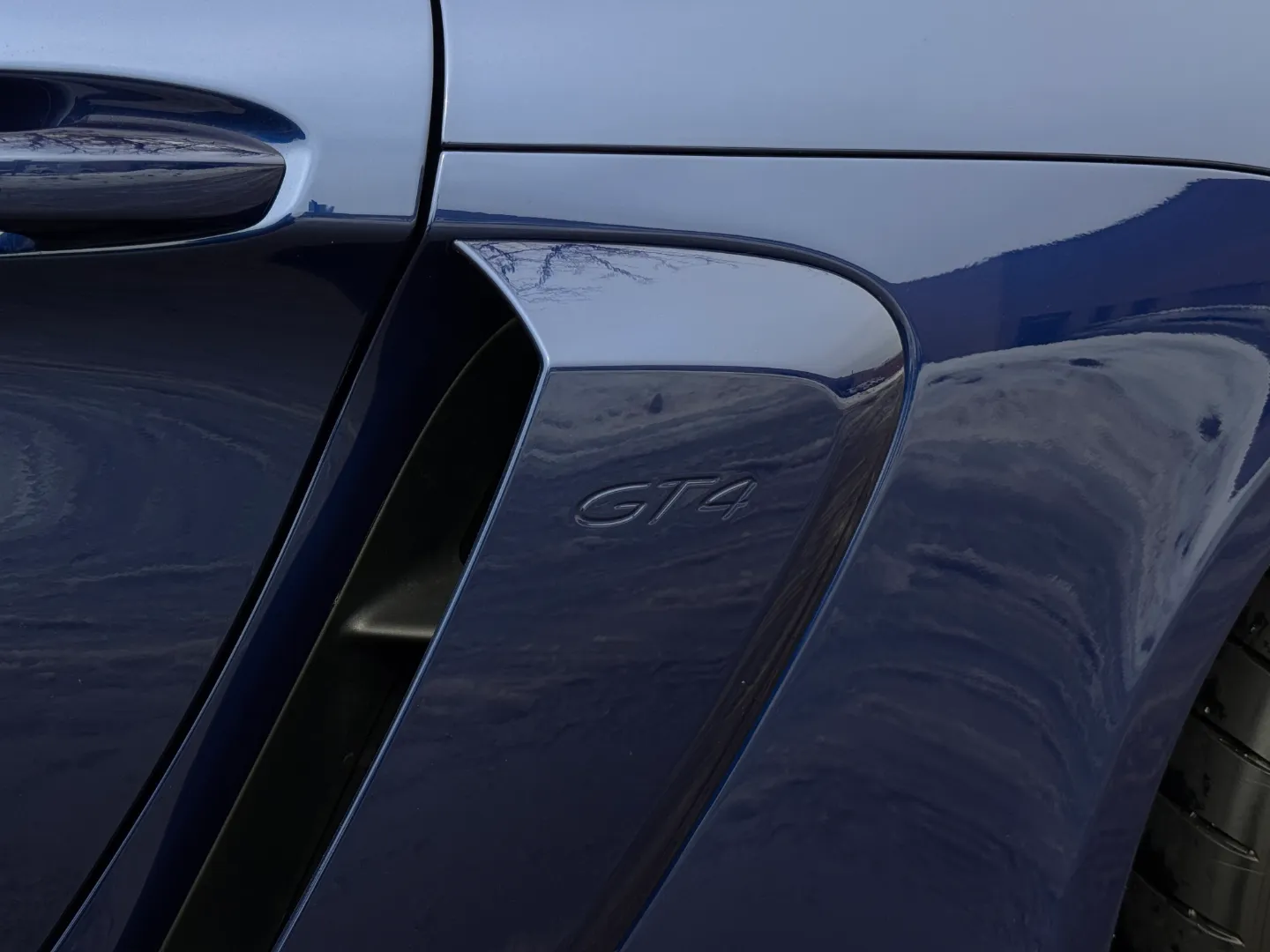 Porsche 718 Cayman GT4 6 Speed Manual — photo 21