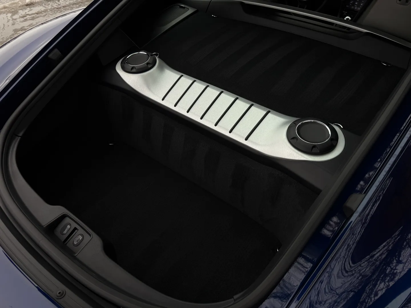 Porsche 718 Cayman GT4 6 Speed Manual — photo 33