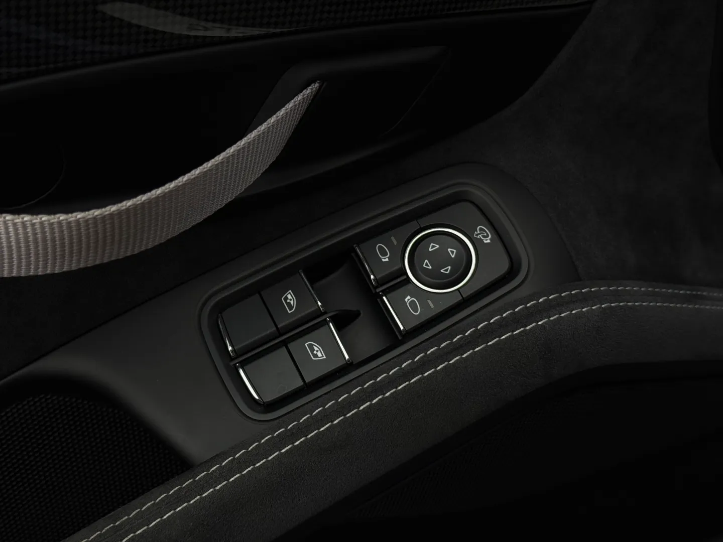 Porsche 718 Cayman GT4 6 Speed Manual — photo 45