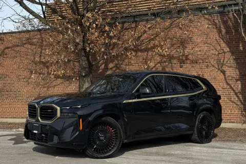 Cover image of 2023 BMW XM