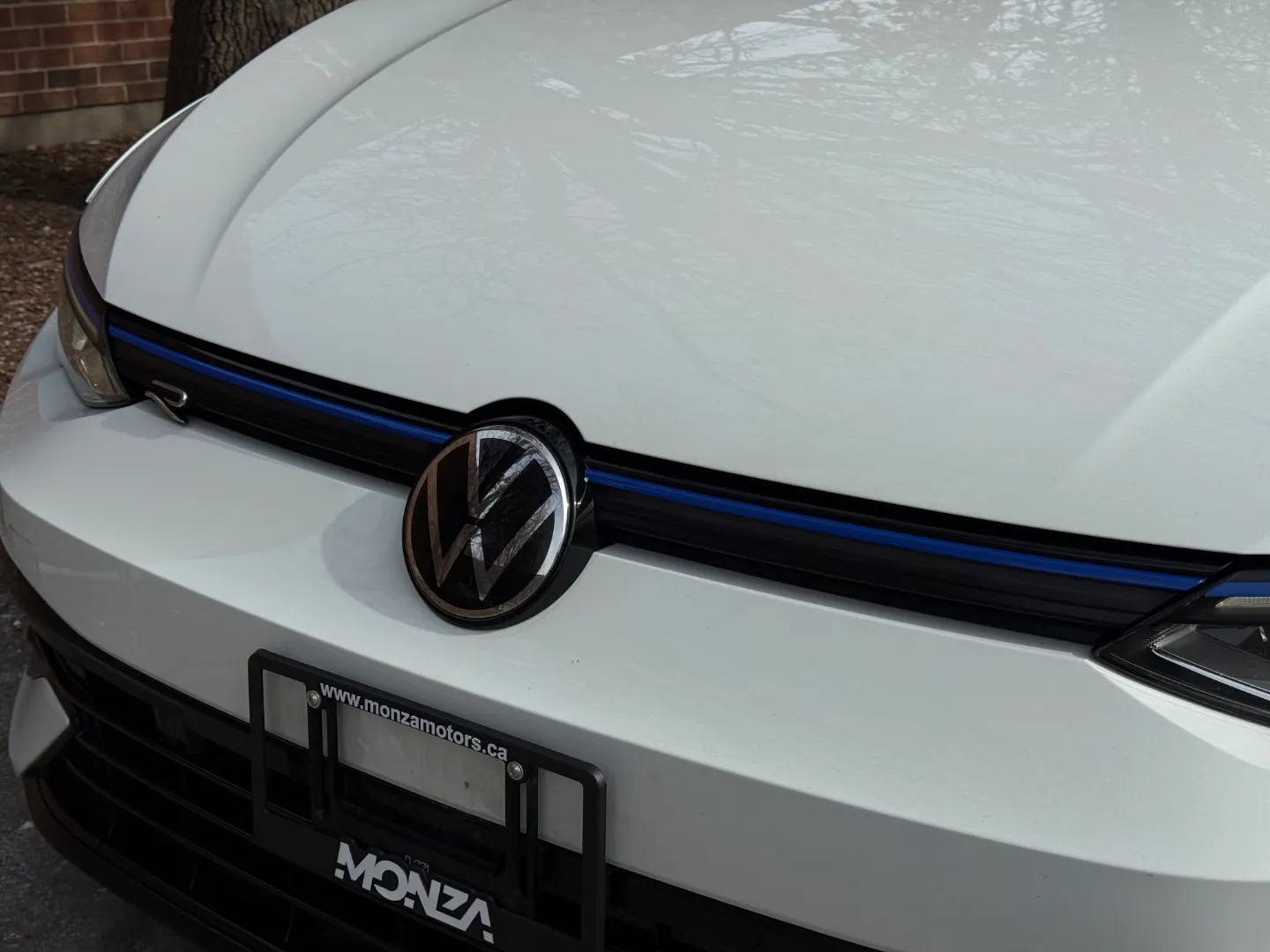 Volkswagen Golf R — photo 8