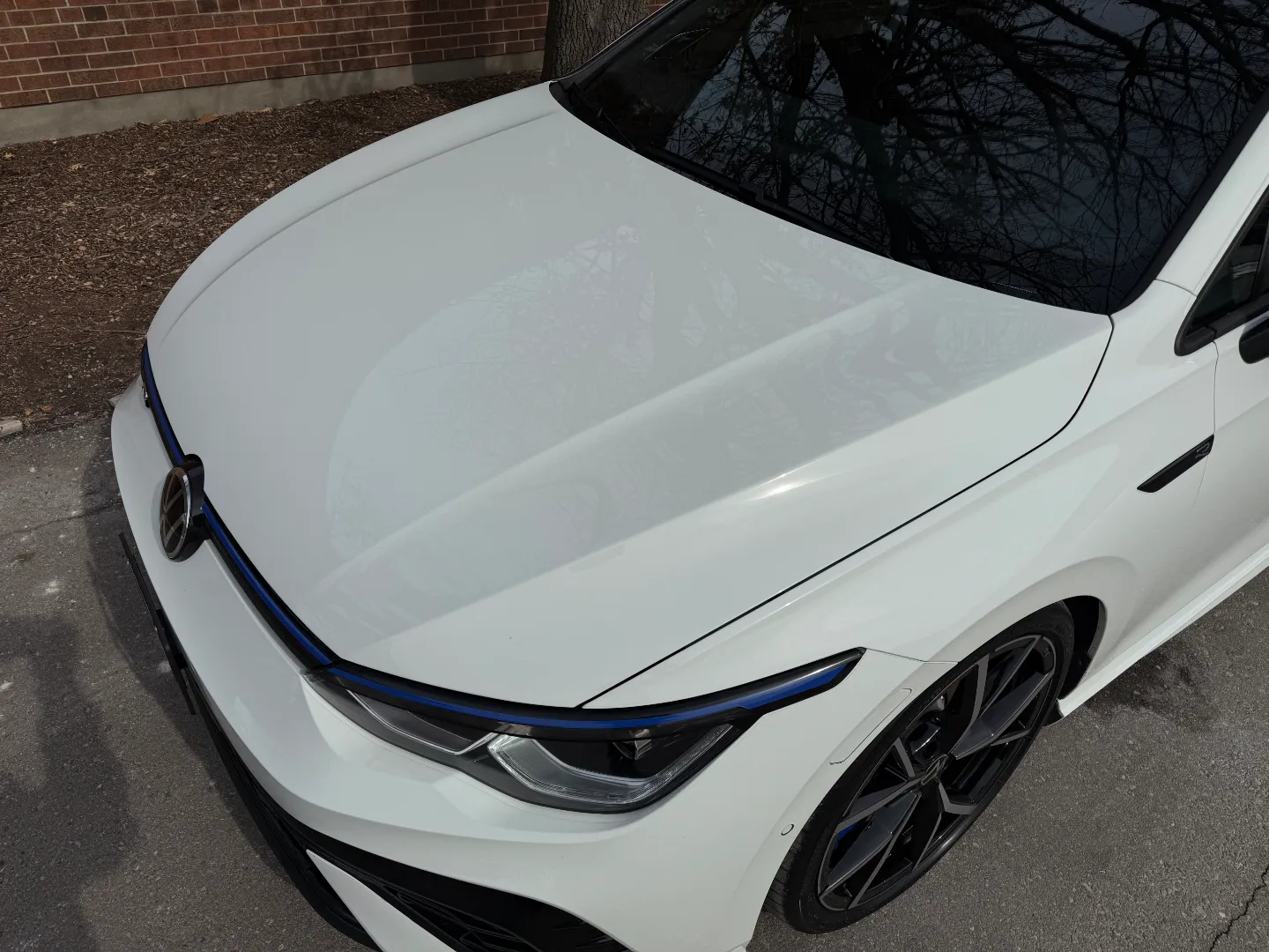Volkswagen Golf R — photo 17