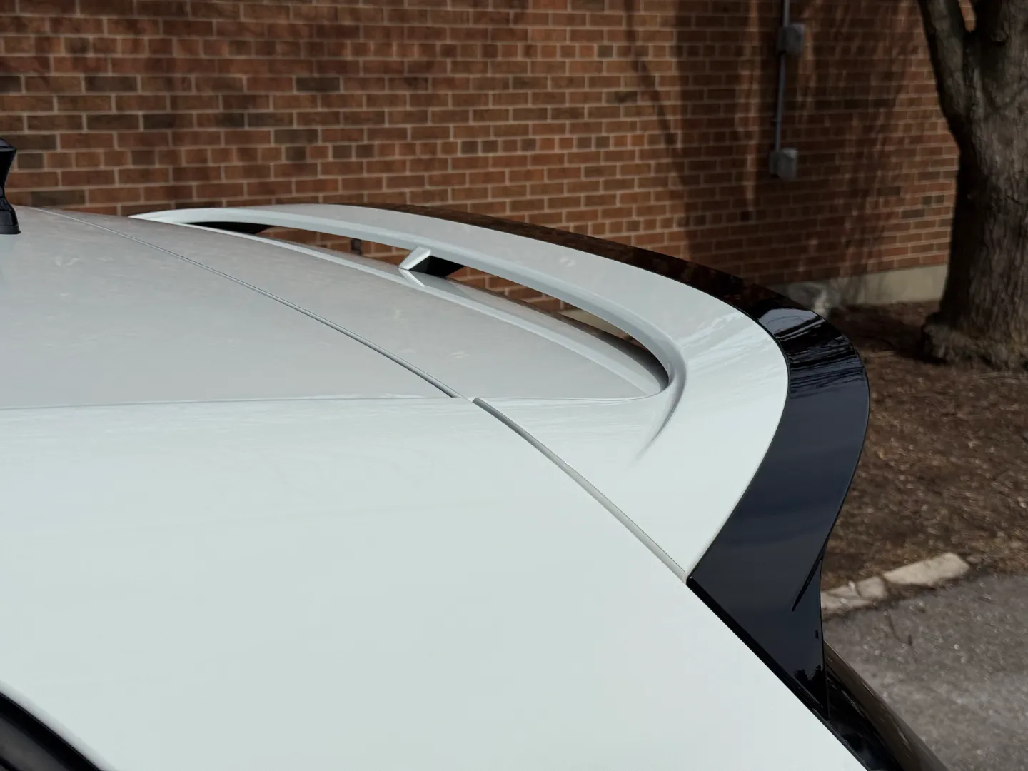 Volkswagen Golf R — photo 23