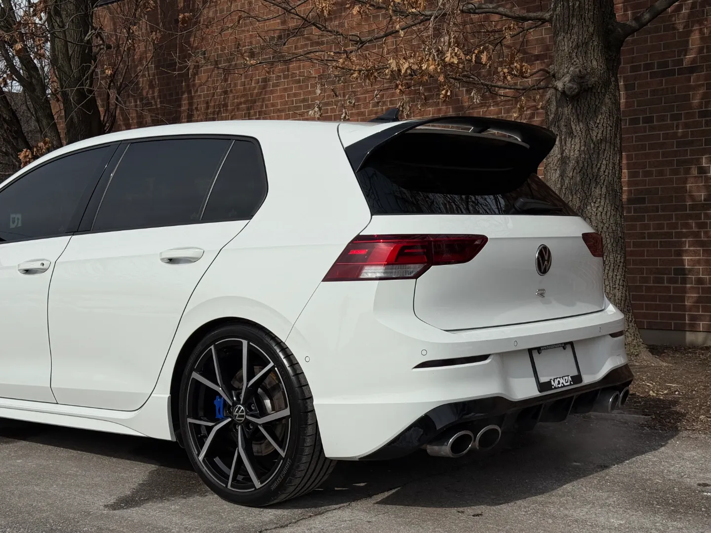 Volkswagen Golf R — photo 25