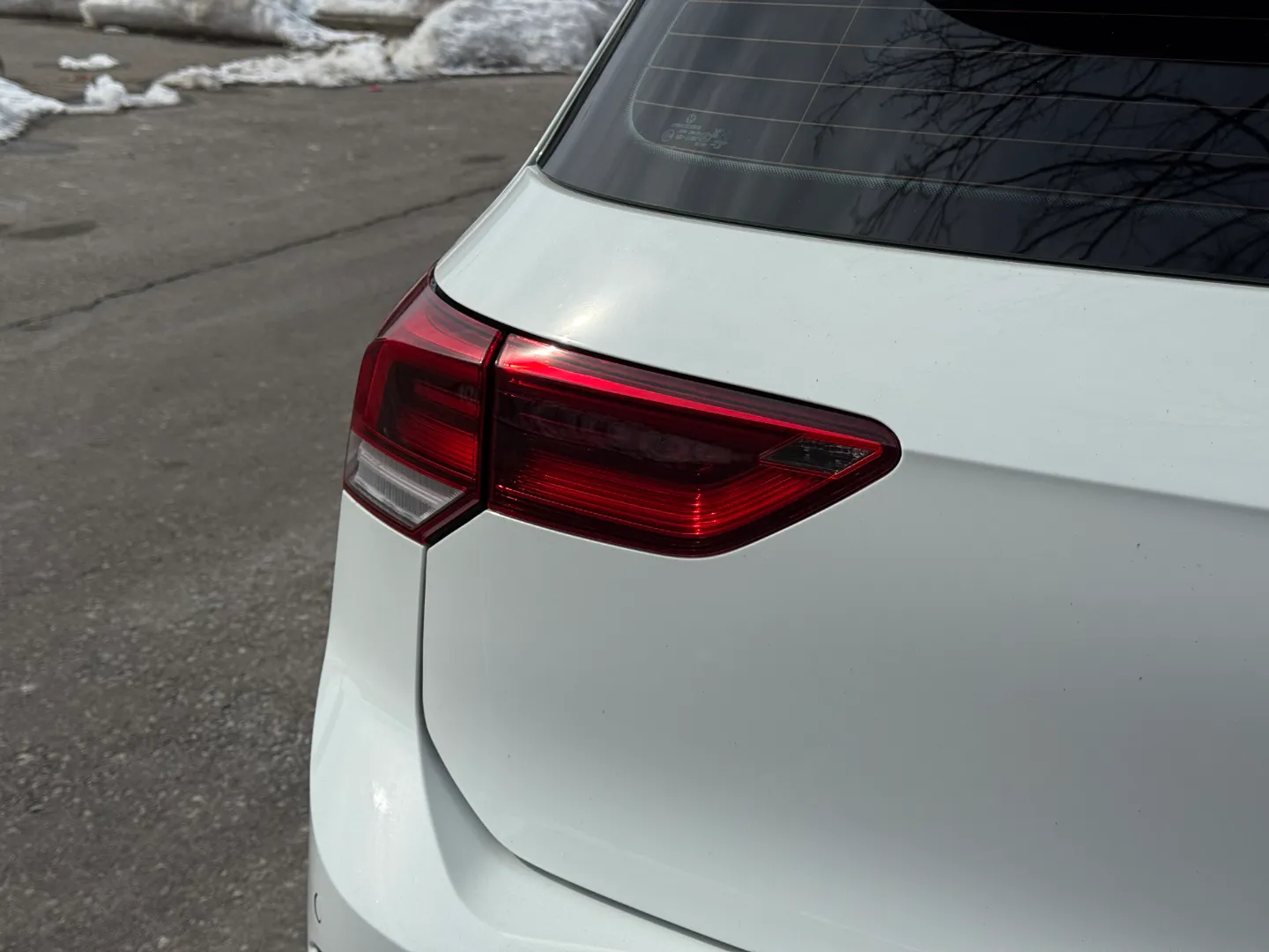 Volkswagen Golf R — photo 28