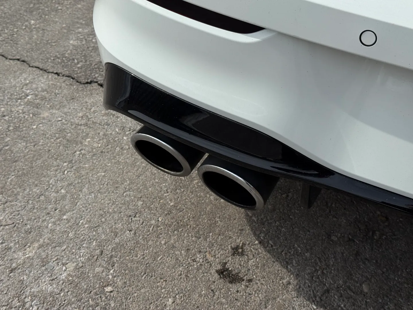 Volkswagen Golf R — photo 30