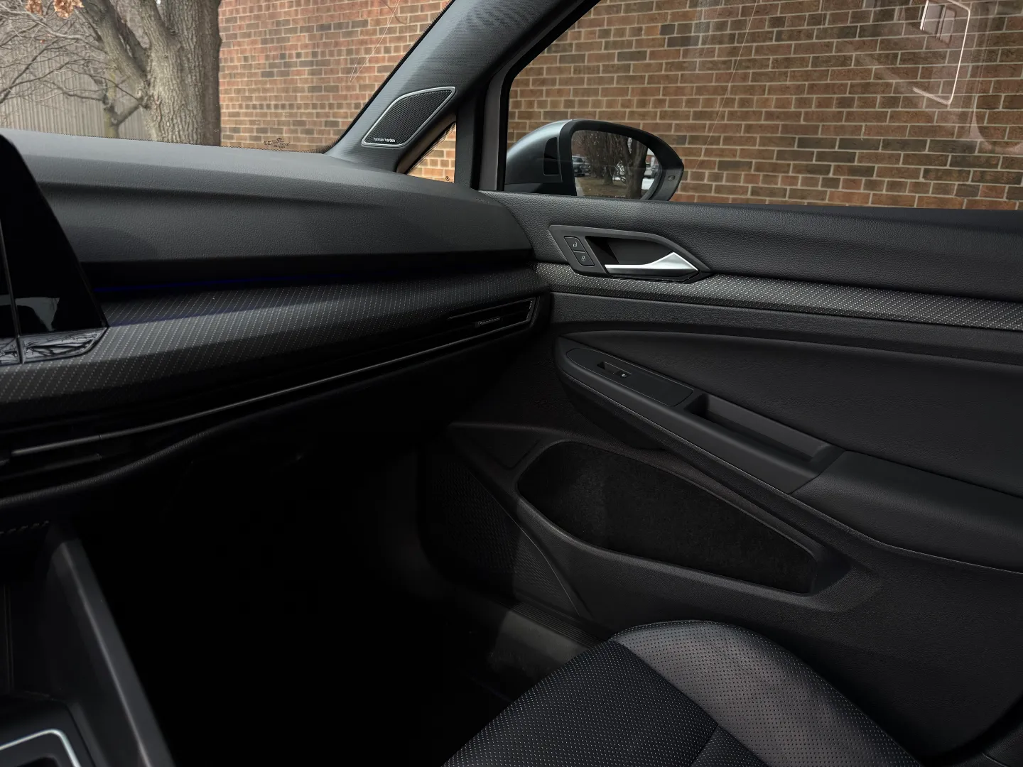 Volkswagen Golf R — photo 61