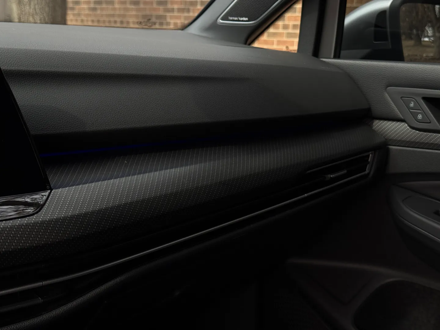 Volkswagen Golf R — photo 62