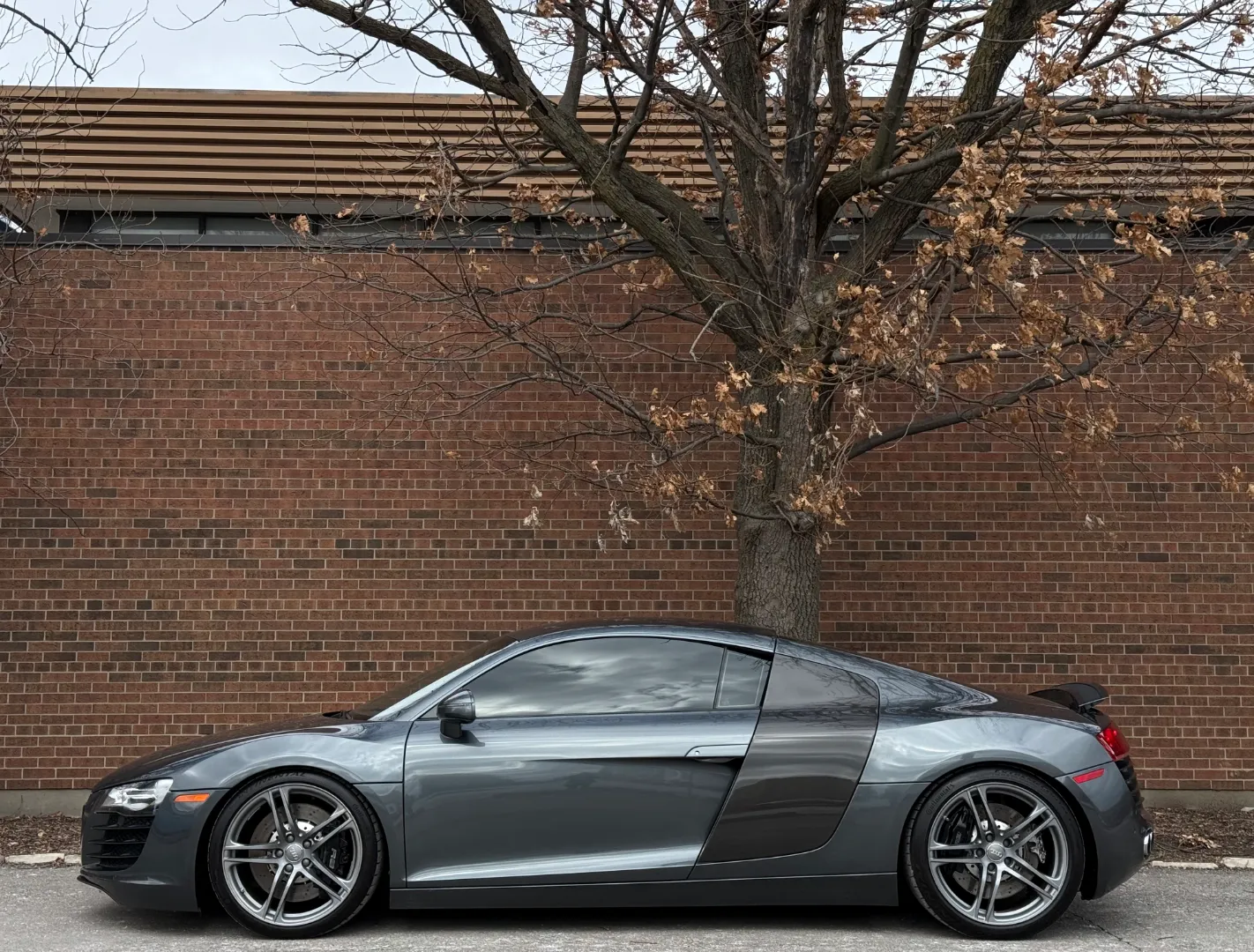 Audi R8 V8 Gated 6 Speed Manual Coupe — photo 10