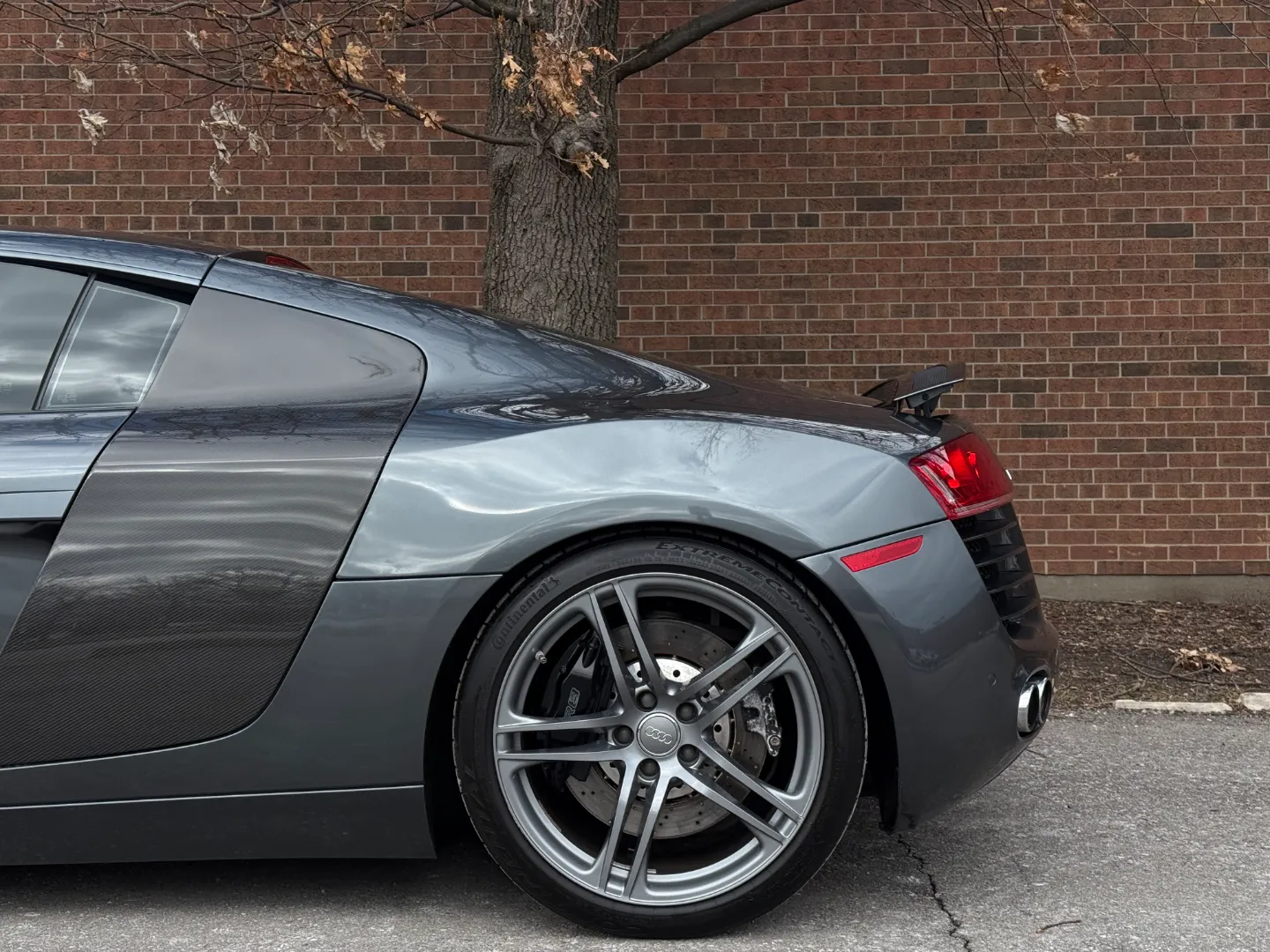 Audi R8 V8 Gated 6 Speed Manual Coupe — photo 12