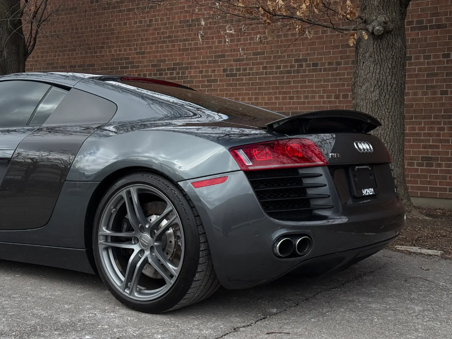 Audi R8 V8 Gated 6 Speed Manual Coupe — photo 23