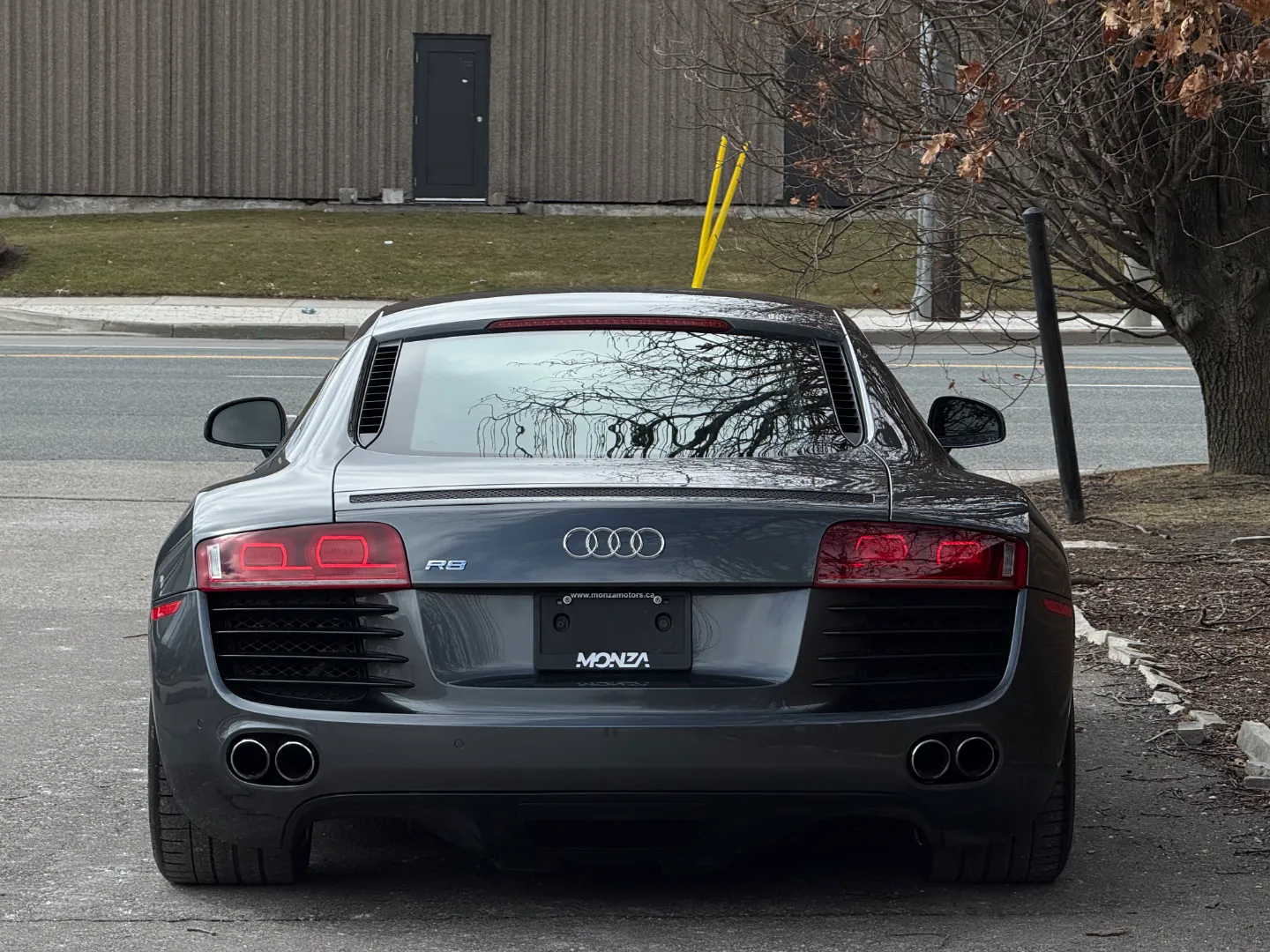 Audi R8 V8 Gated 6 Speed Manual Coupe — photo 24