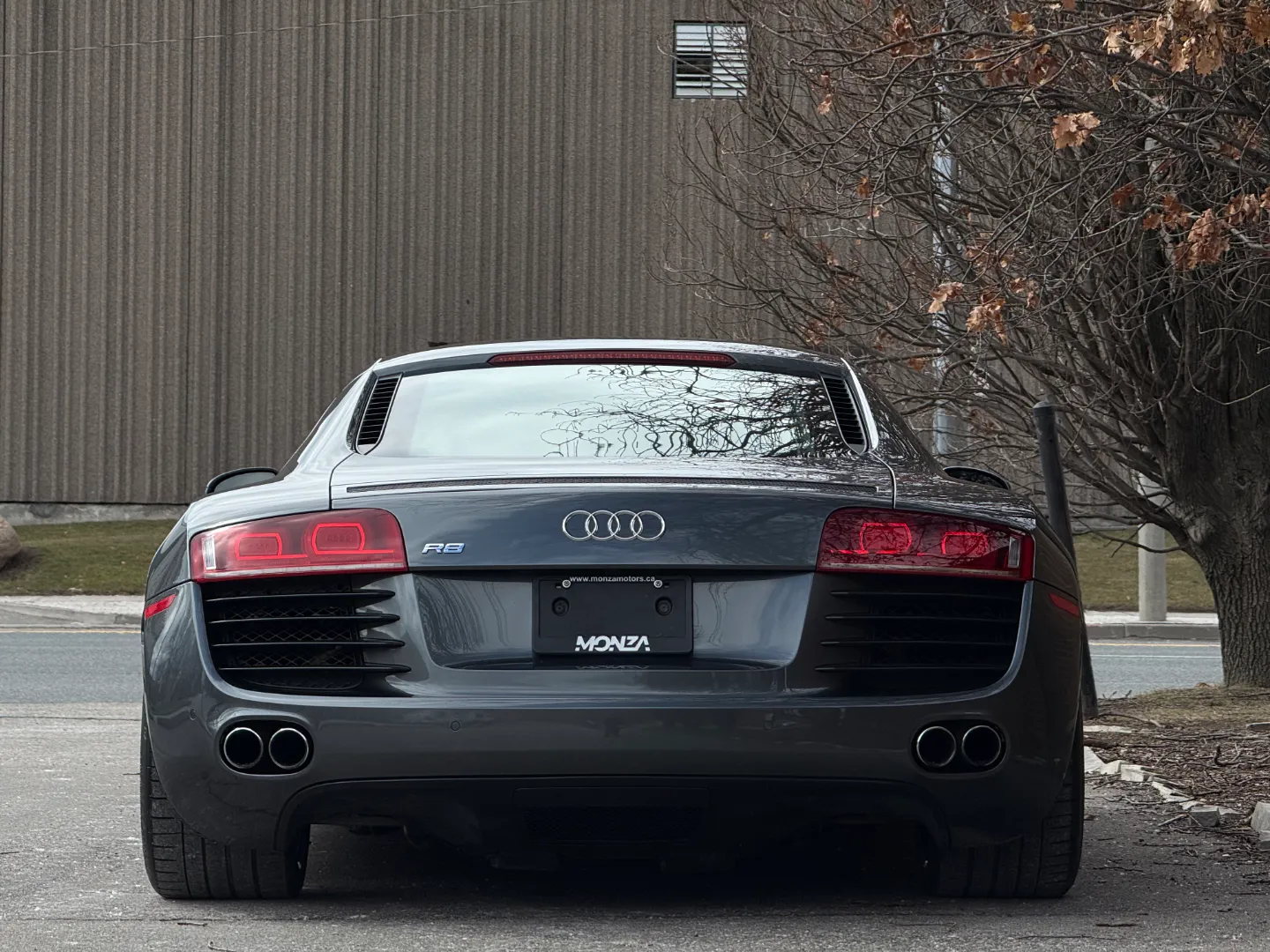 Audi R8 V8 Gated 6 Speed Manual Coupe — photo 25