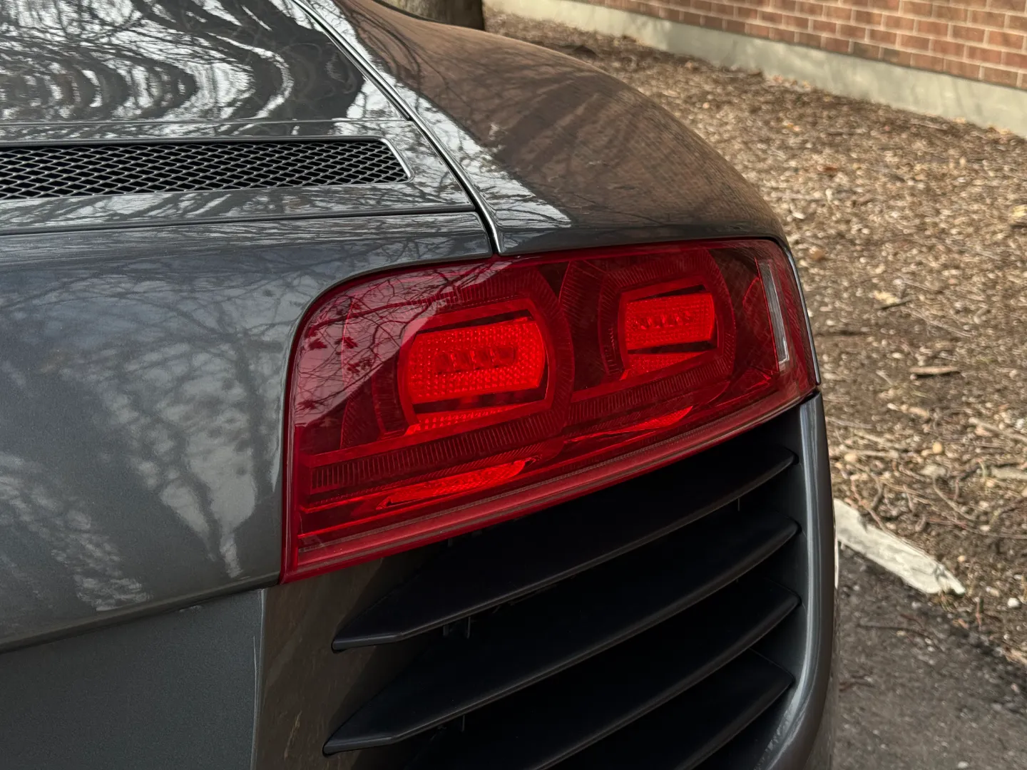 Audi R8 V8 Gated 6 Speed Manual Coupe — photo 27